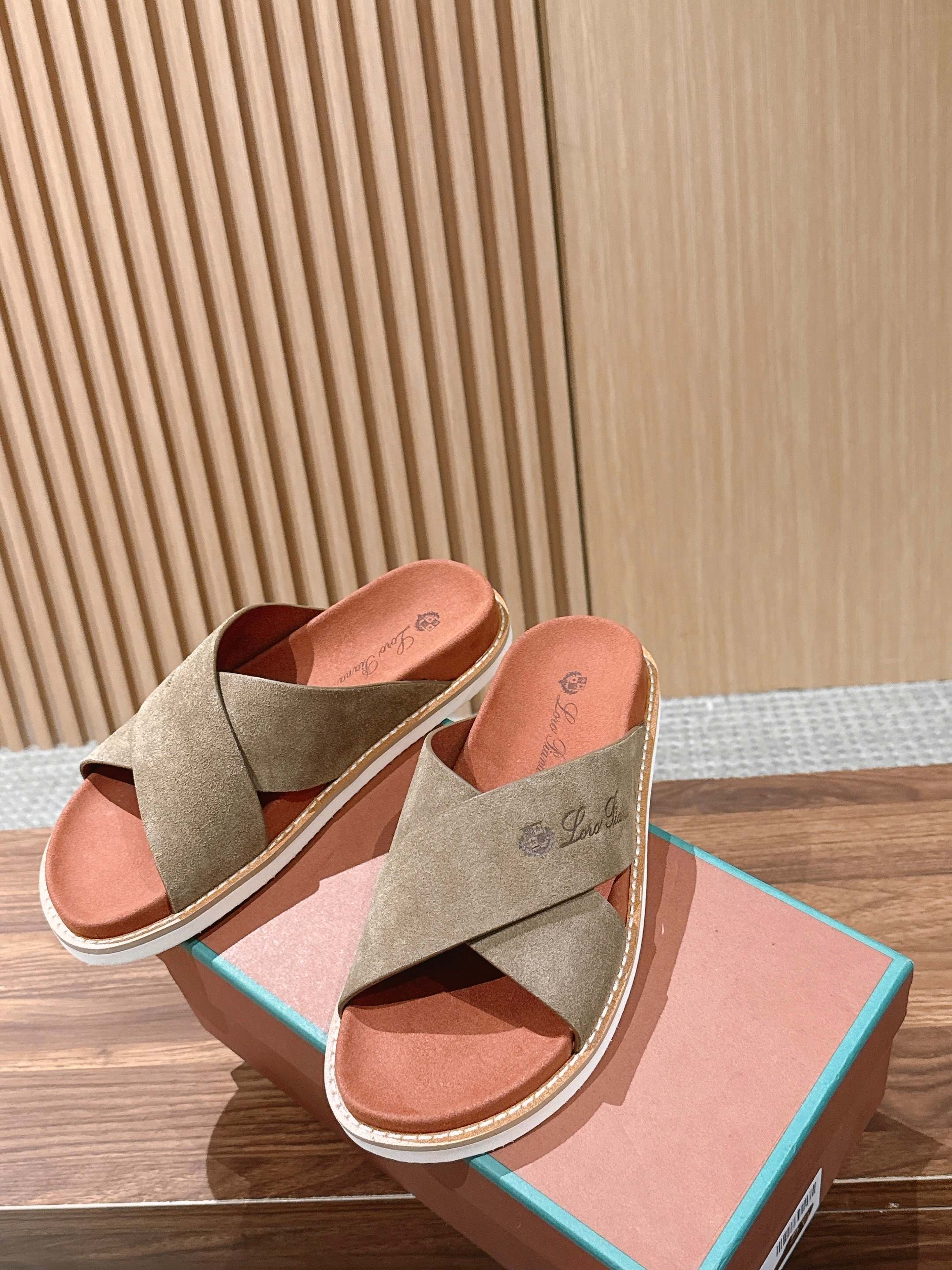 Loro Piana Slides