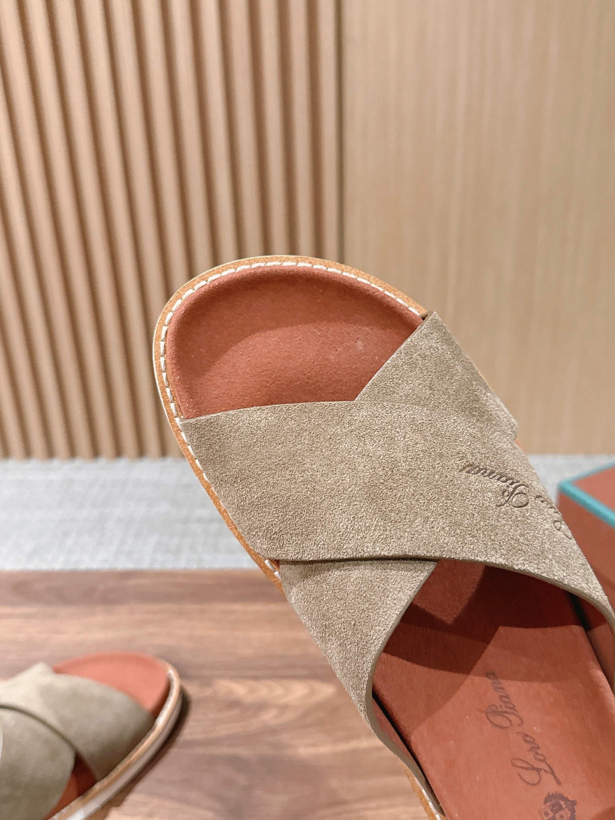 Loro Piana Slides