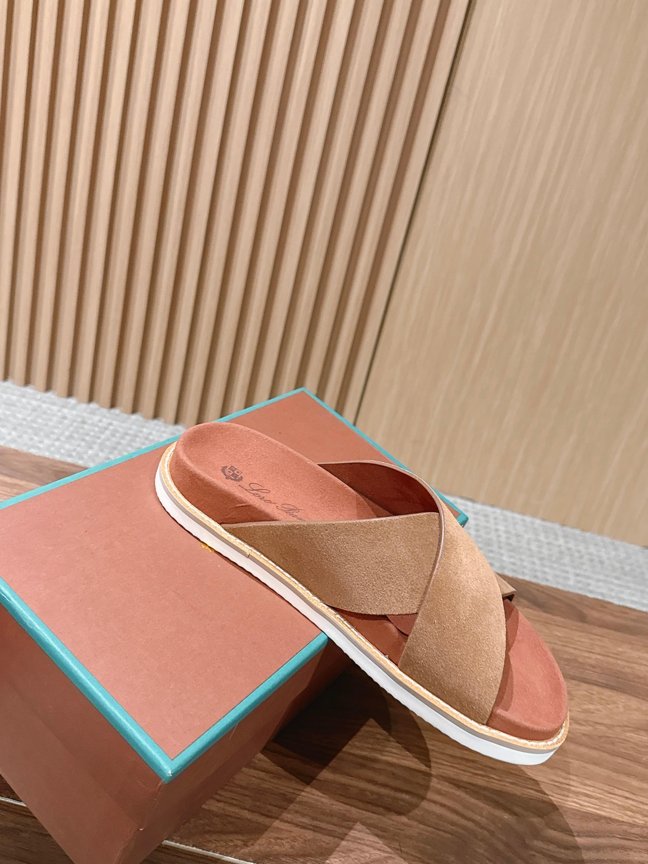 Loro Piana Slides