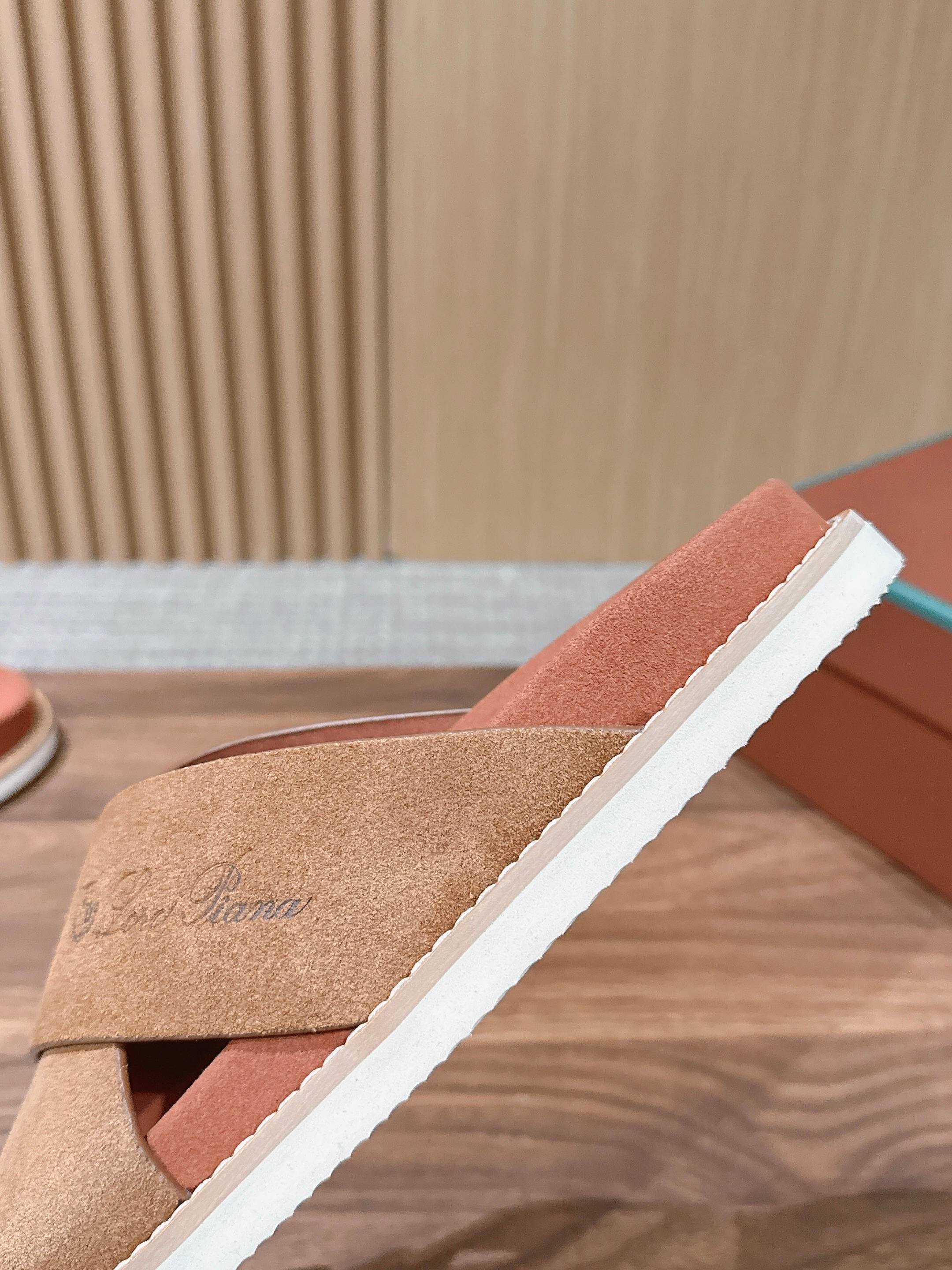 Loro Piana Slides