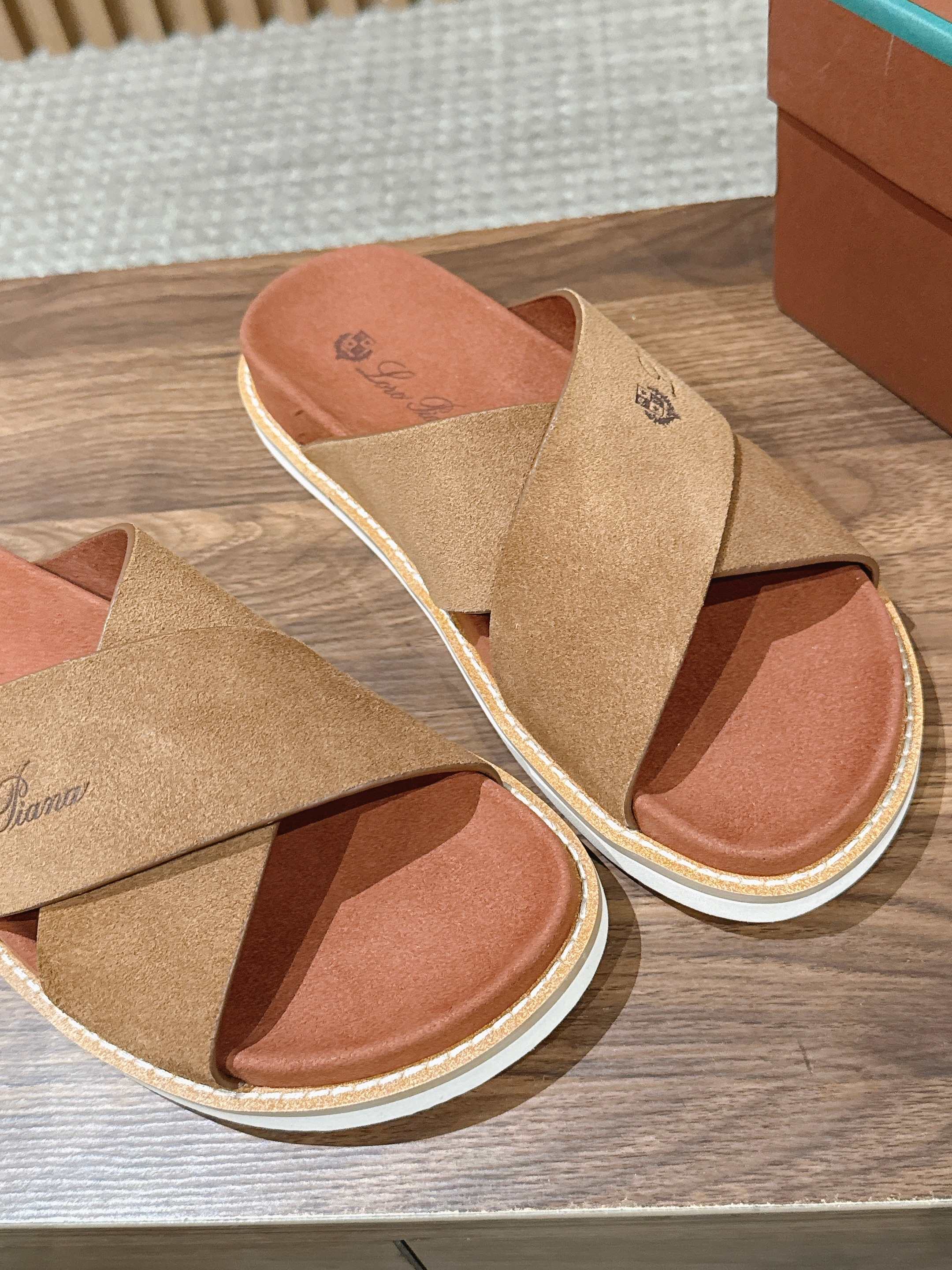 Loro Piana Slides