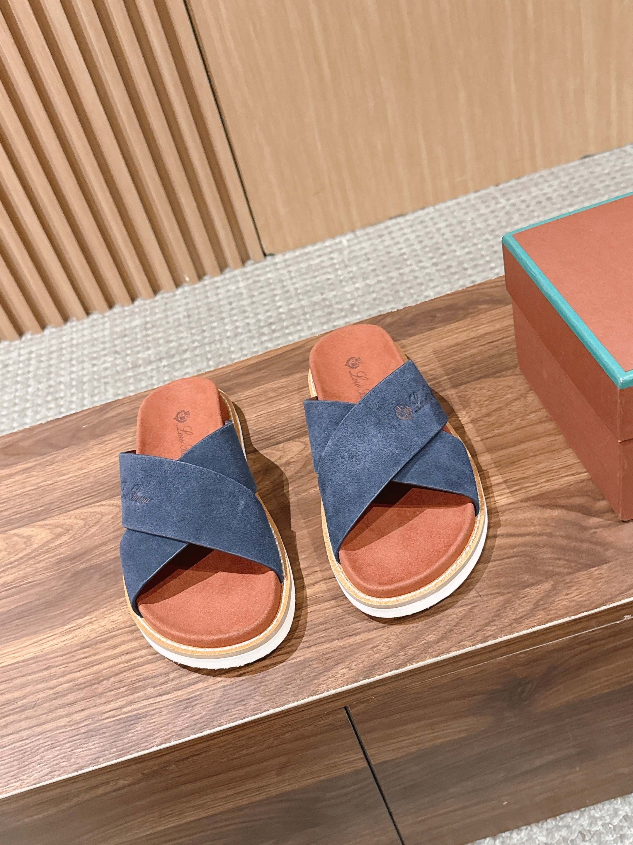 Loro Piana Slides