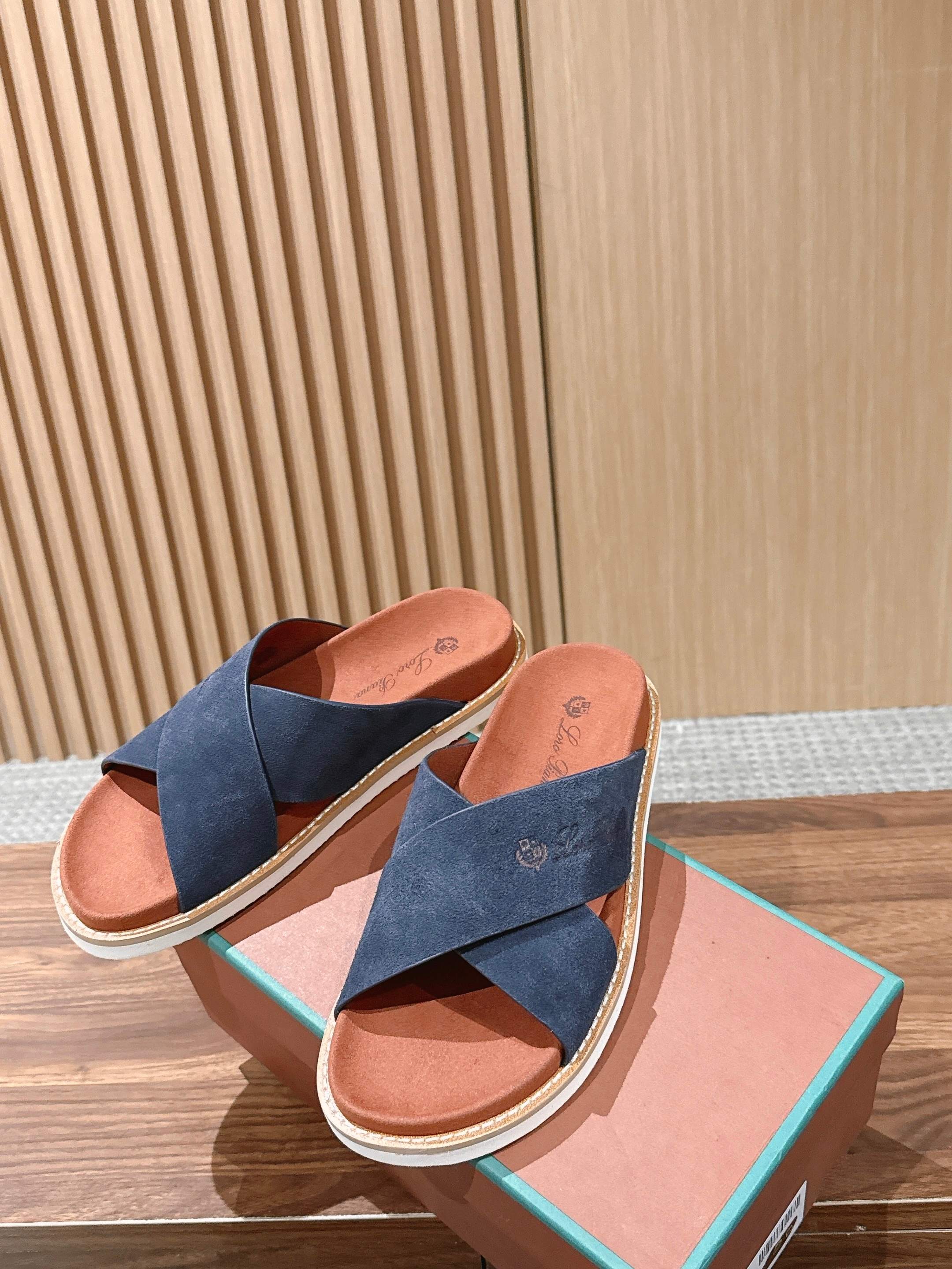 Loro Piana Slides