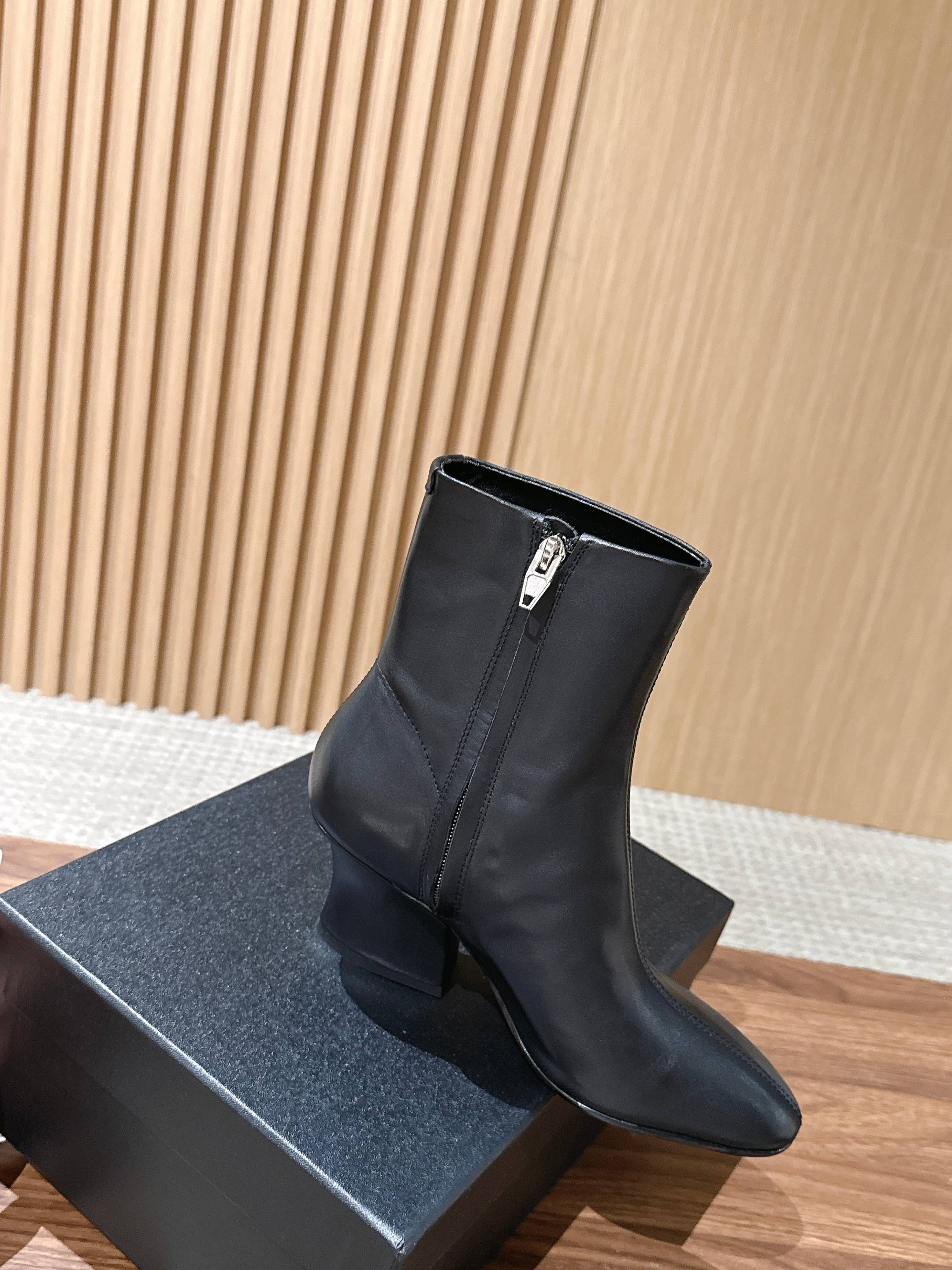 Jil Sander/吉尔桑达极26WF新品 绑带粗跟长靴 极简党秋冬的本命长靴 低调鞋款辨识度却很高 舒适与格调同时在 Jil Sander/吉尔桑达极26WF新品 绑带粗跟长靴 极简党秋冬的本命长靴 低调鞋款辨识度却很高 舒适与格调同时在
