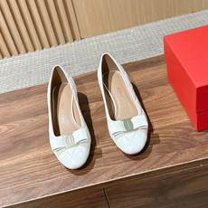 【莞产】FERRAGAMO 菲拉格慕菱格纹女士单鞋新版Vara铭牌玛丽珍网鞋脚果然更惊艳~蝴蝶结,集美感与于一体的平底鞋 【莞产】FERRAGAMO 菲拉格慕菱格纹女士单鞋新版Vara铭牌玛丽珍网鞋脚果然更惊艳~蝴蝶结,集美感与于一体的平底鞋