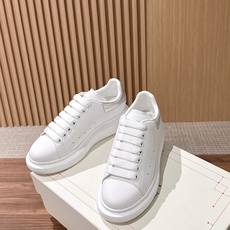 男+10 【银皮裂皮】Alexander McQueen 麦昆当之无愧算是小白鞋里的经典之王 市面上做的人也确实不在少 男+10 【银皮裂皮】Alexander McQueen 麦昆当之无愧算是小白鞋里的经典之王 市面上做的人也确实不在少