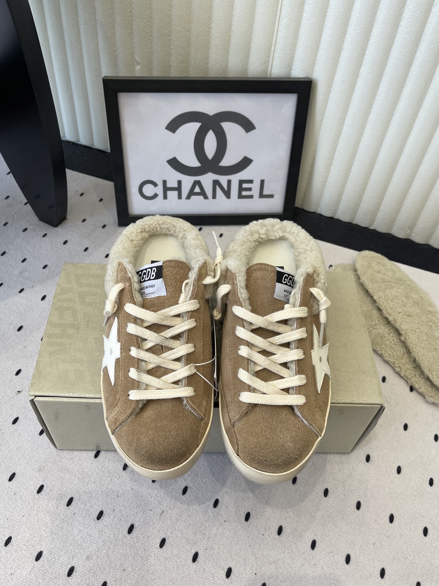 NO:668887,The top version of GGDB's new Maoli casual shoes. The original version of the limited edition in the counter is developed one to one. All details are the same as the original version. Top quality shipment. Classic continuation. Versatile artifact. Personalized graffiti. Size35-41, casual shoes/sports shoes, sneakers.19860909GGDB新款毛里休闲鞋顶级版本 专柜限量款原版一比一开发 所有细节和原版一样 顶级品质出货 经典的延续 百搭神器 个性涂鸦 Size35-41,休闲鞋/运动鞋,sneakers,Women's Shoes