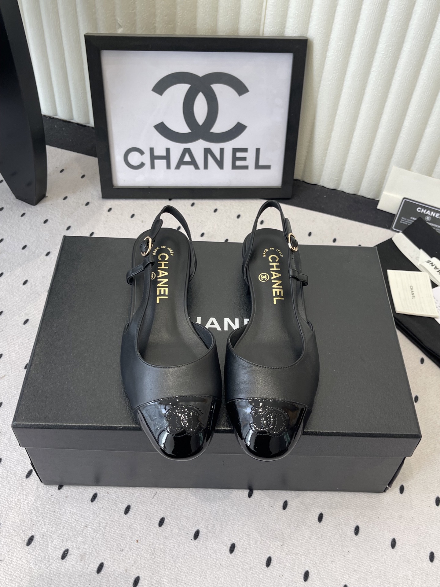 Chanel Chanel早春新款 后空凉鞋