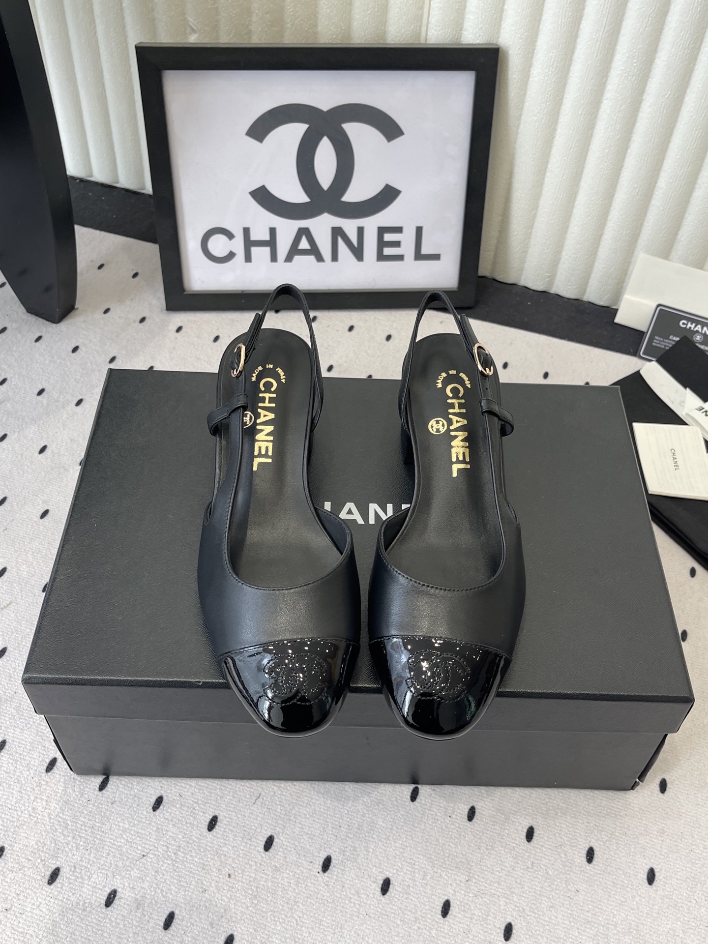 Chanel Chanel早春新款 后空凉鞋