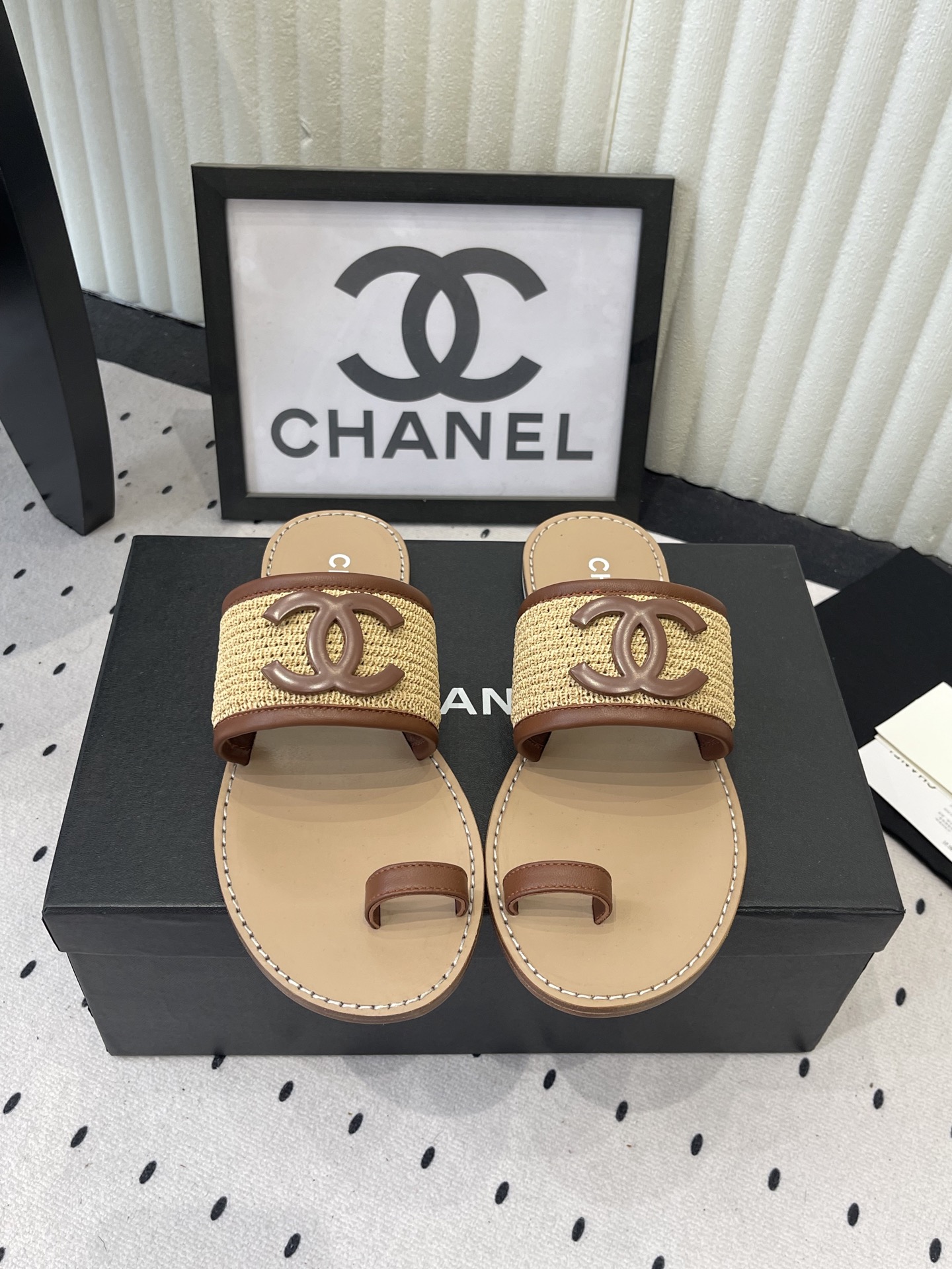 Chanel Chanel春夏最新款双C拖鞋
