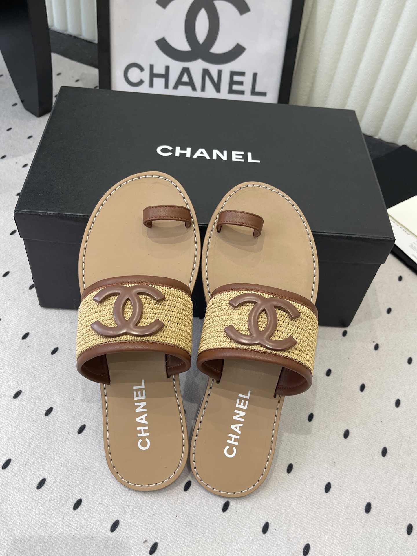 Chanel Chanel春夏最新款双C拖鞋