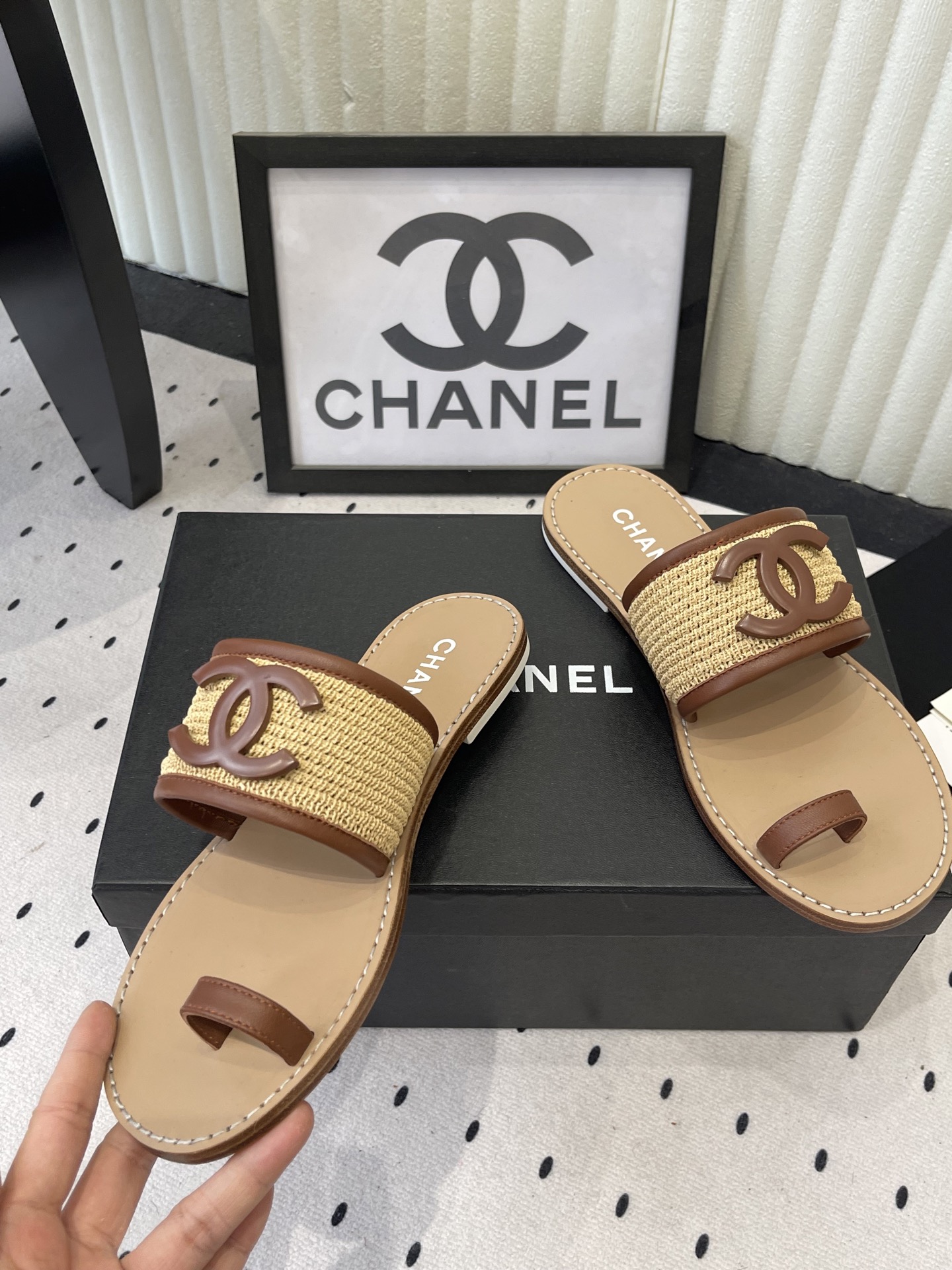 Chanel Chanel春夏最新款双C拖鞋