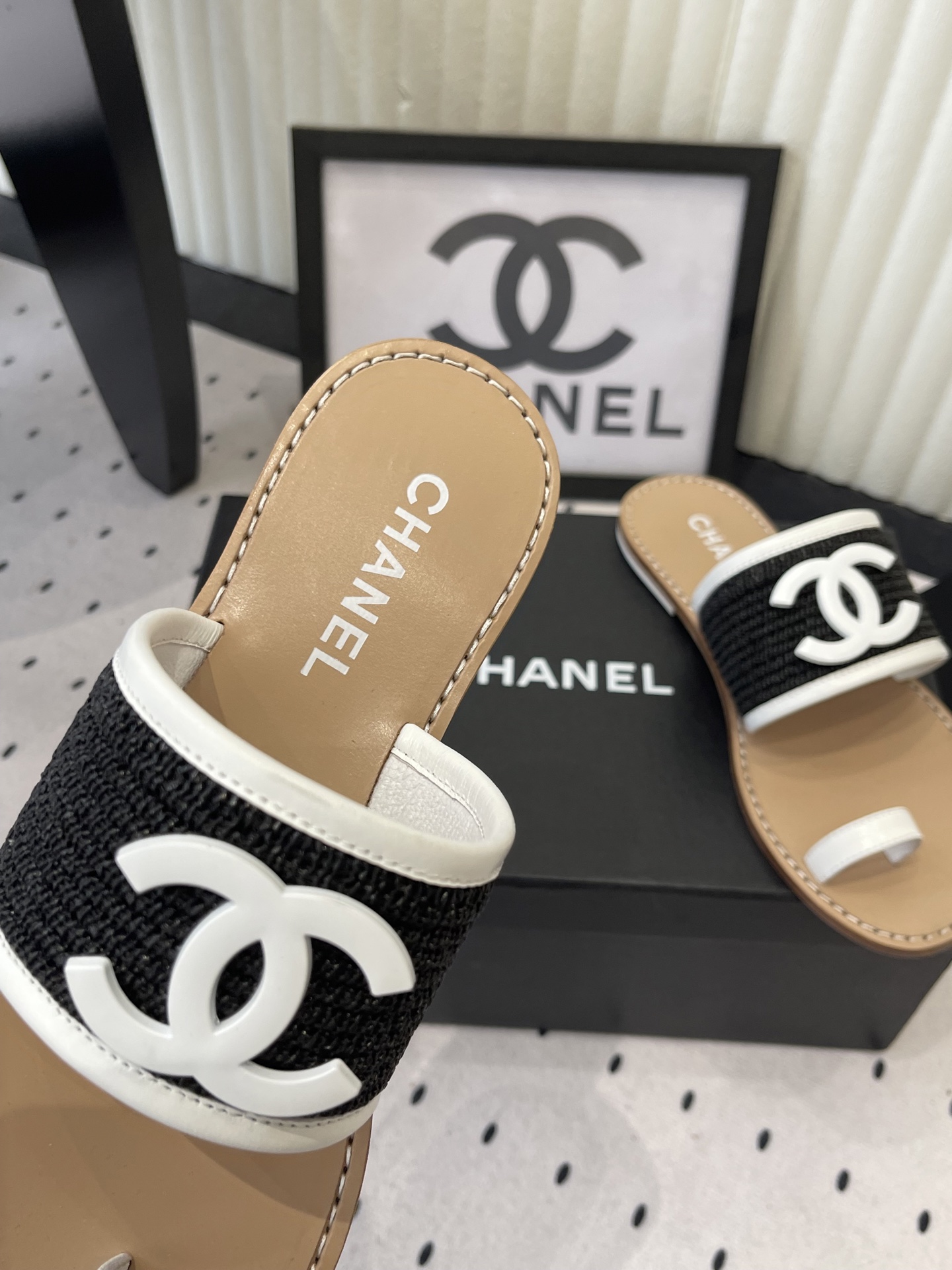 Chanel Chanel春夏最新款双C拖鞋