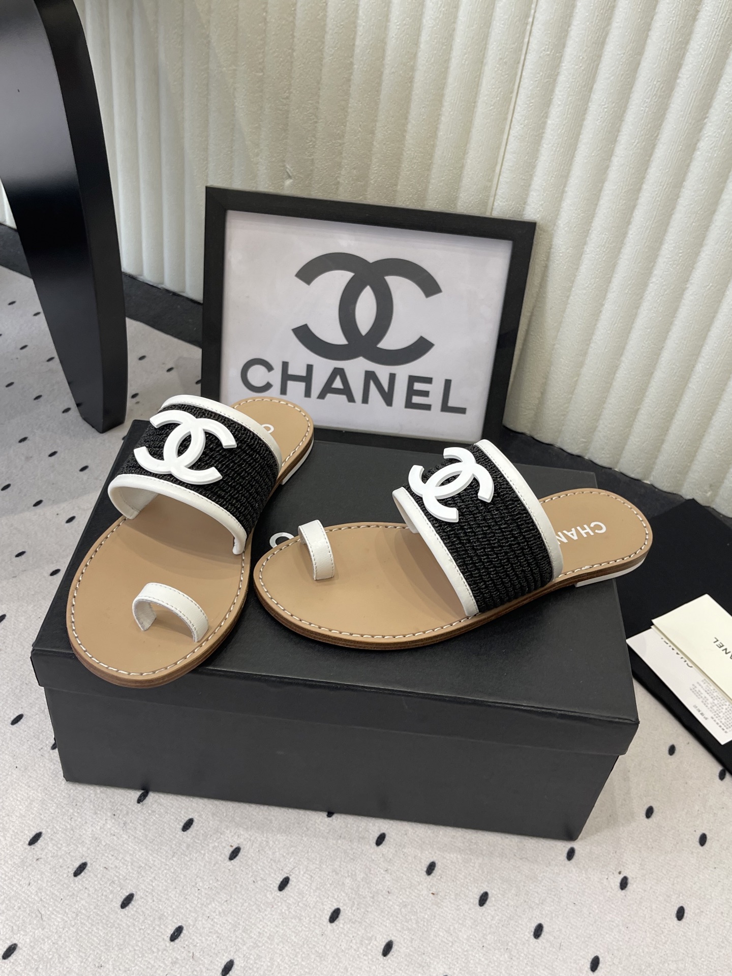 Chanel Chanel春夏最新款双C拖鞋