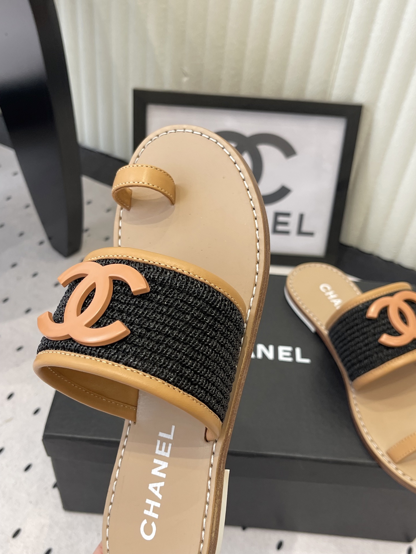 Chanel Chanel春夏最新款双C拖鞋