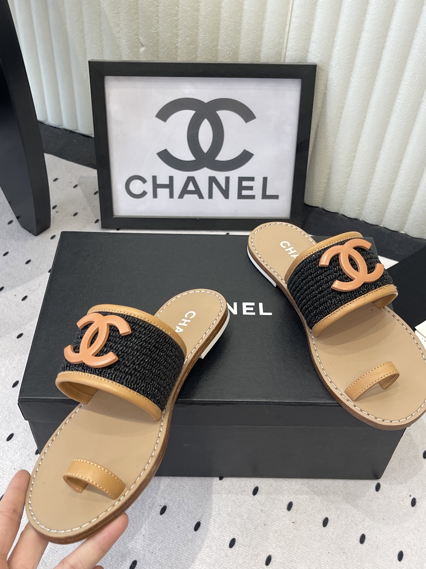 Chanel Chanel春夏最新款双C拖鞋