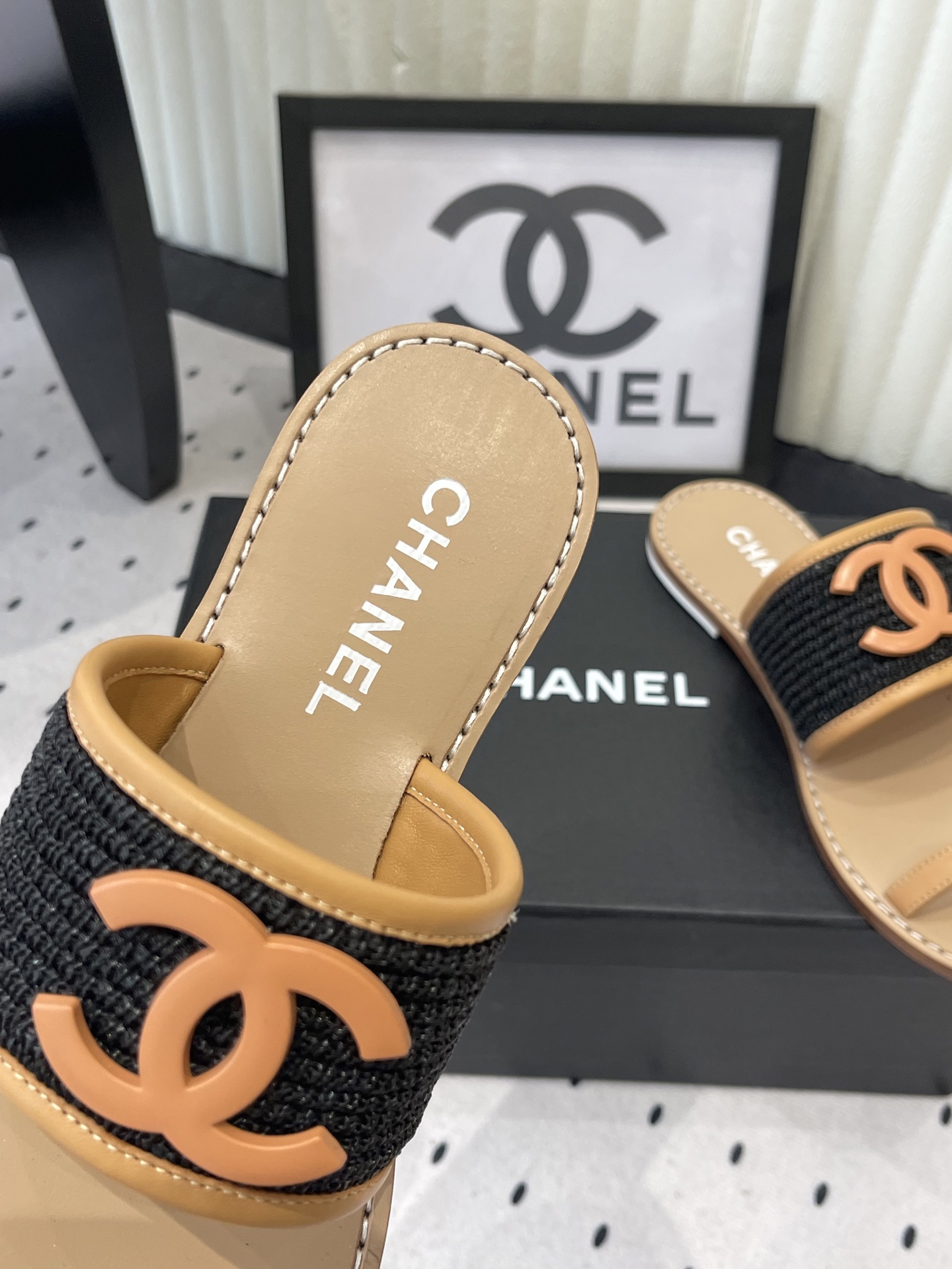 Chanel Chanel春夏最新款双C拖鞋