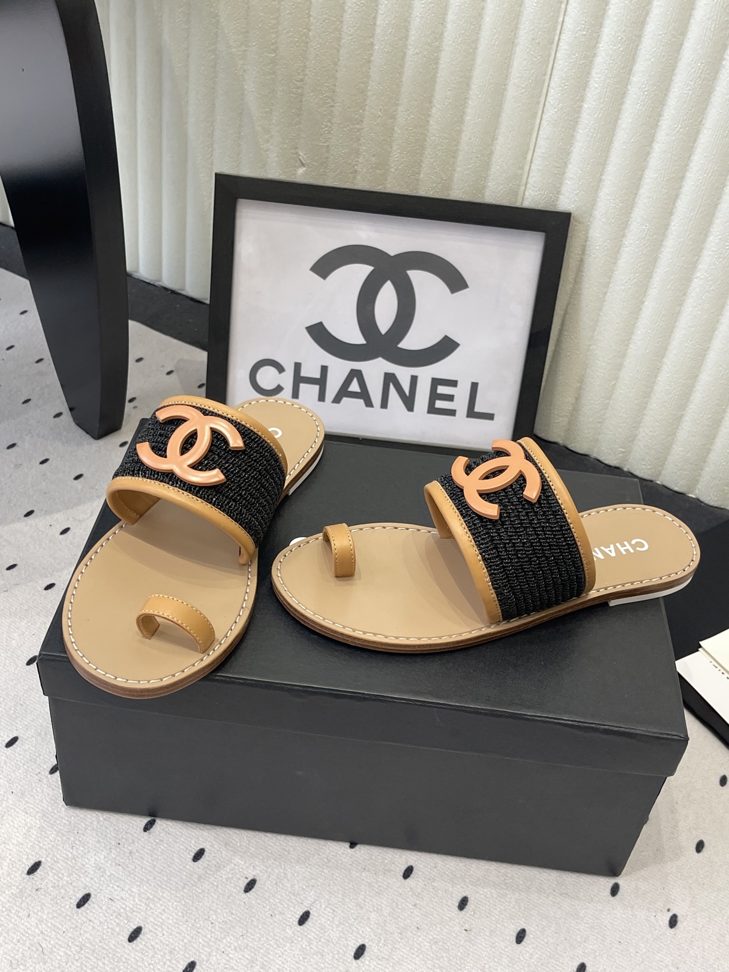 Chanel Chanel春夏最新款双C拖鞋