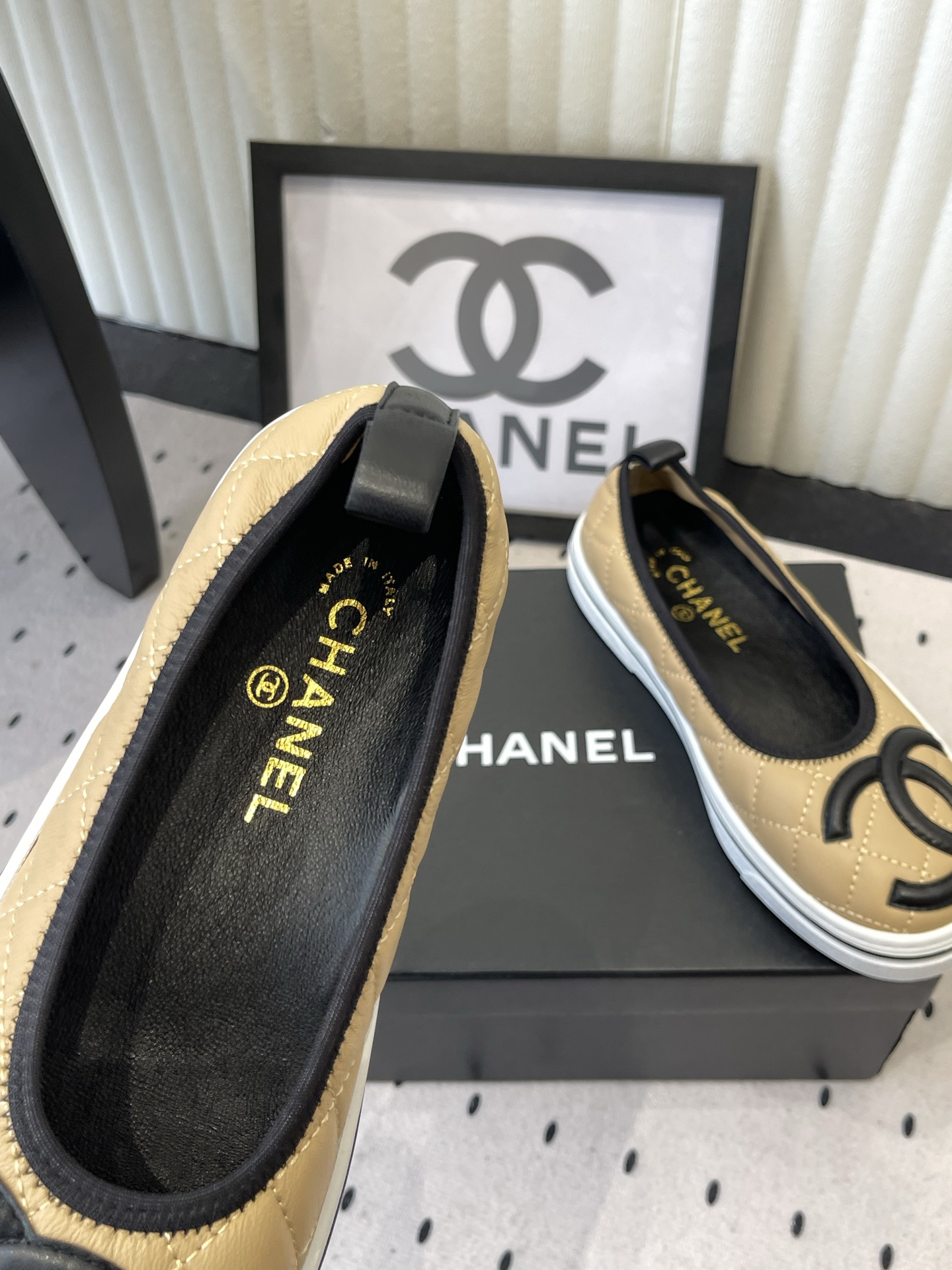 Chanel Chanel春夏新款C家小香单鞋，蝴蝶结休闲单鞋，蝴蝶结单鞋