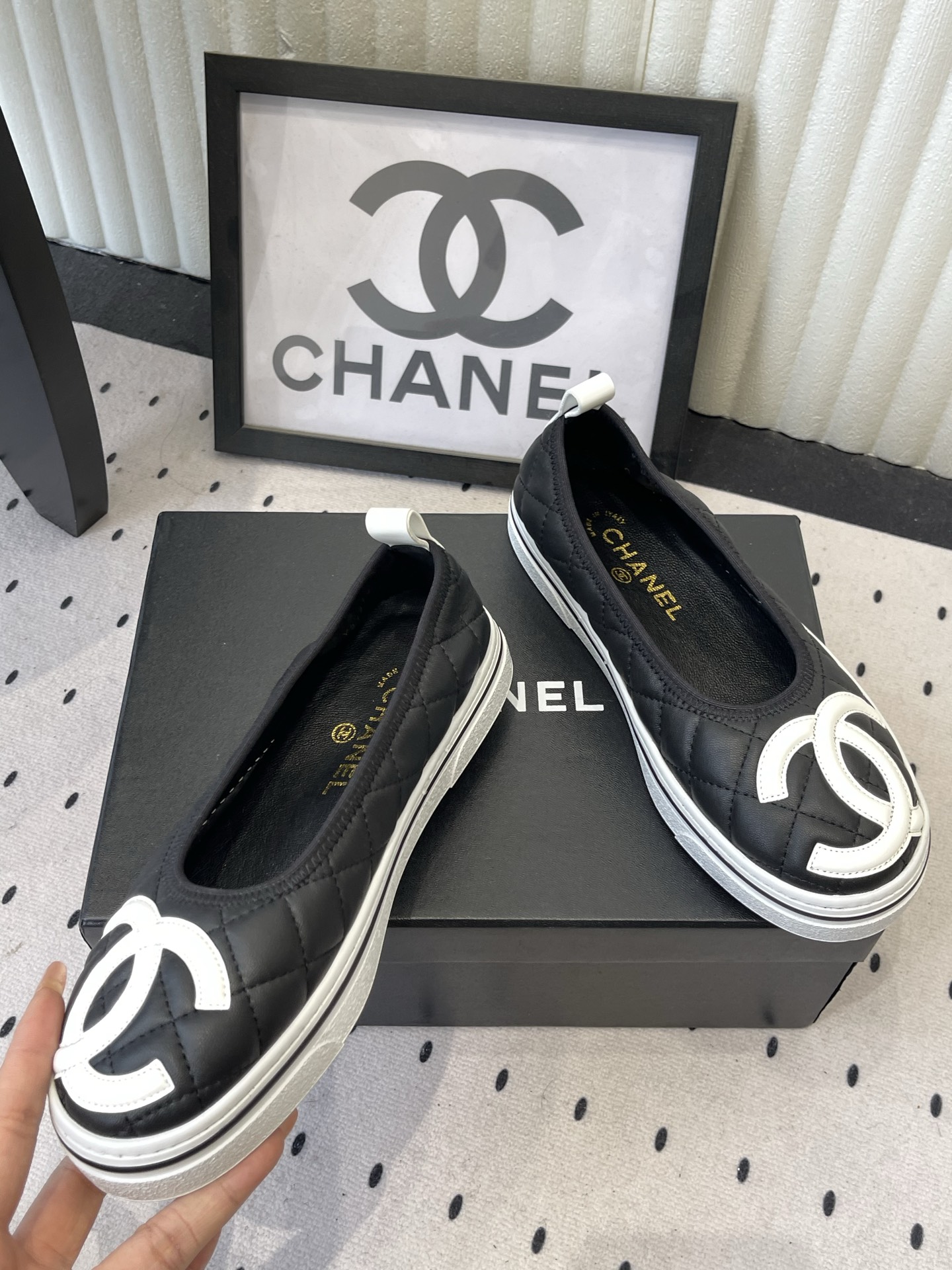 Chanel Chanel春夏新款C家小香单鞋，蝴蝶结休闲单鞋，蝴蝶结单鞋