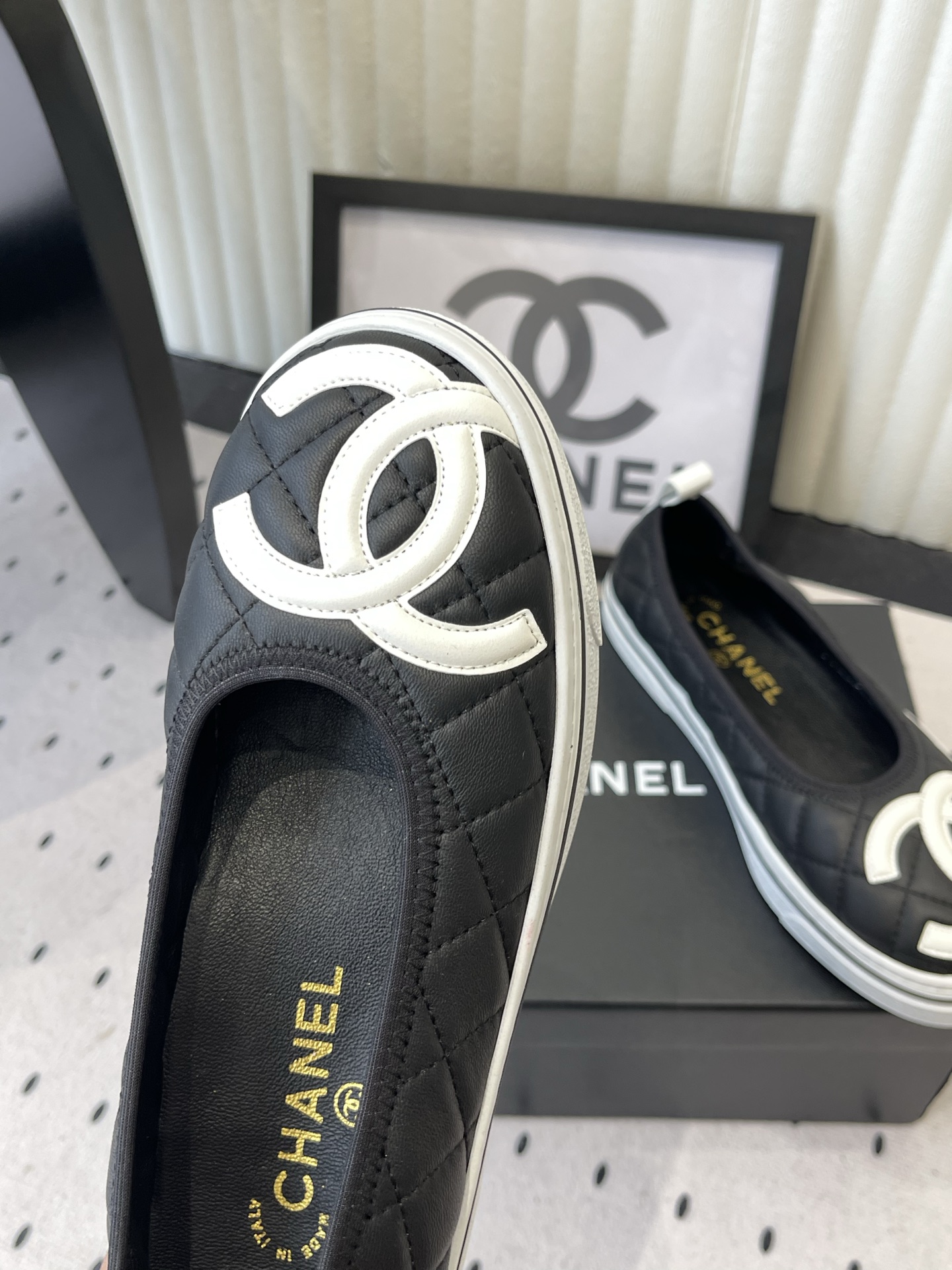 Chanel Chanel春夏新款C家小香单鞋，蝴蝶结休闲单鞋，蝴蝶结单鞋