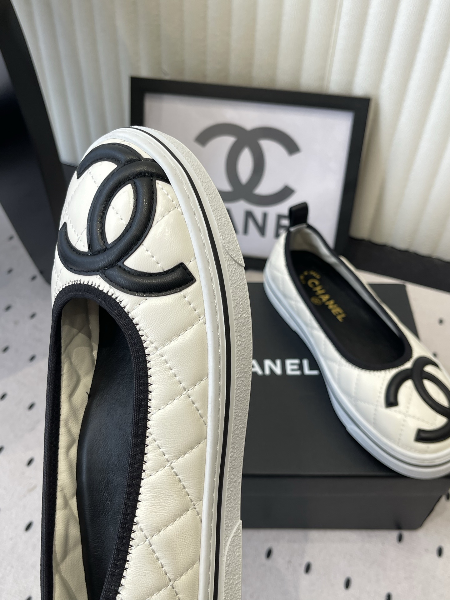 Chanel Chanel春夏新款C家小香单鞋，蝴蝶结休闲单鞋，蝴蝶结单鞋
