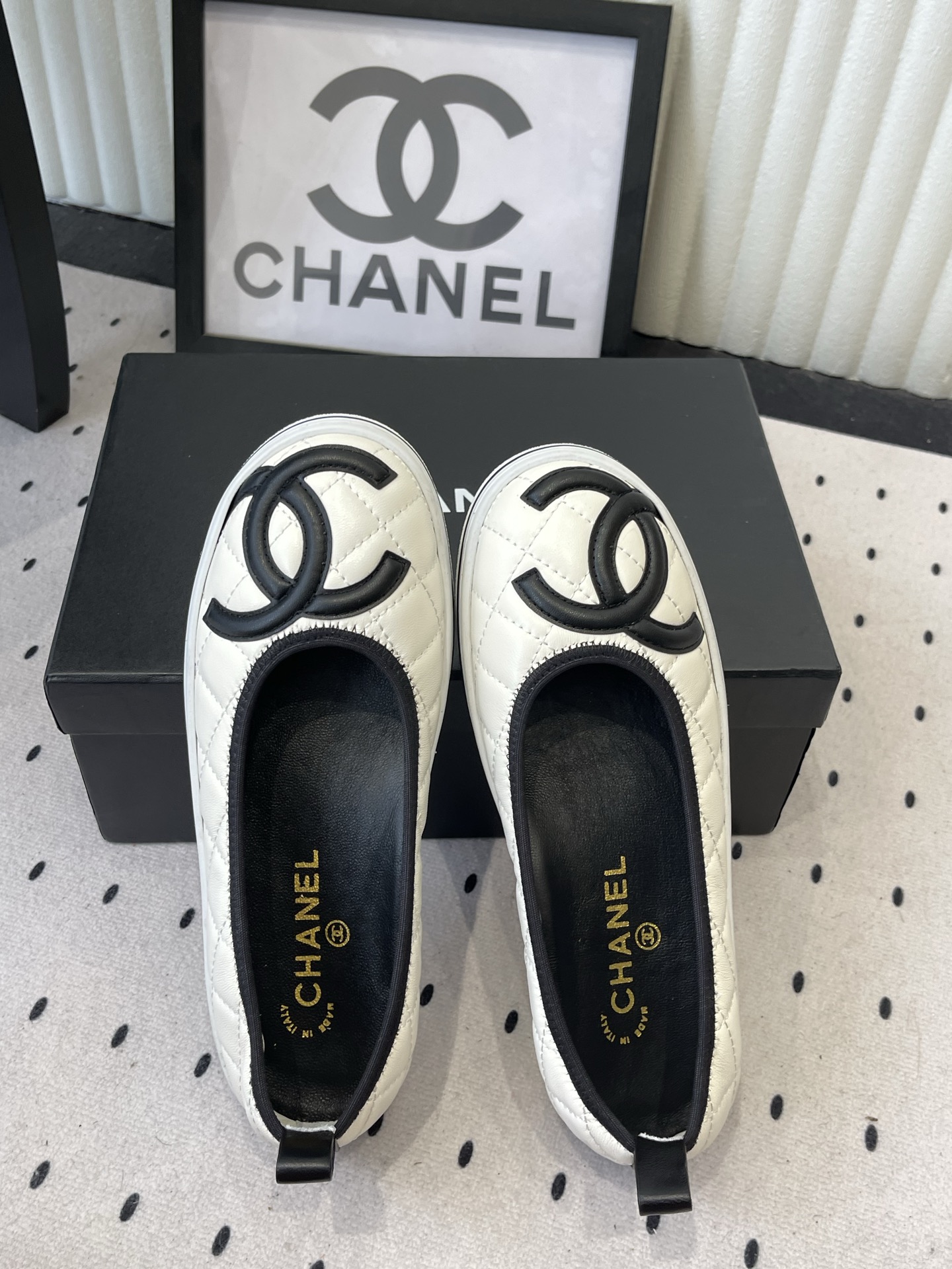 Chanel Chanel春夏新款C家小香单鞋，蝴蝶结休闲单鞋，蝴蝶结单鞋