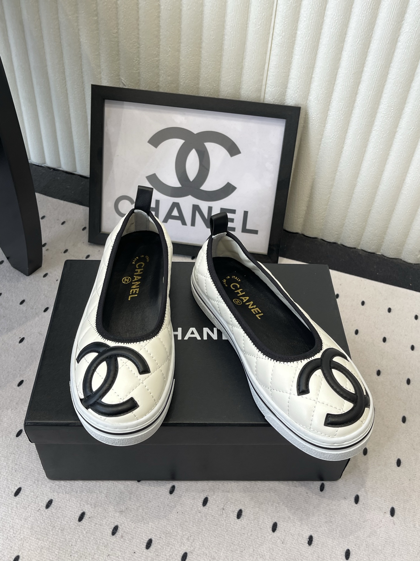 Chanel Chanel春夏新款C家小香单鞋，蝴蝶结休闲单鞋，蝴蝶结单鞋