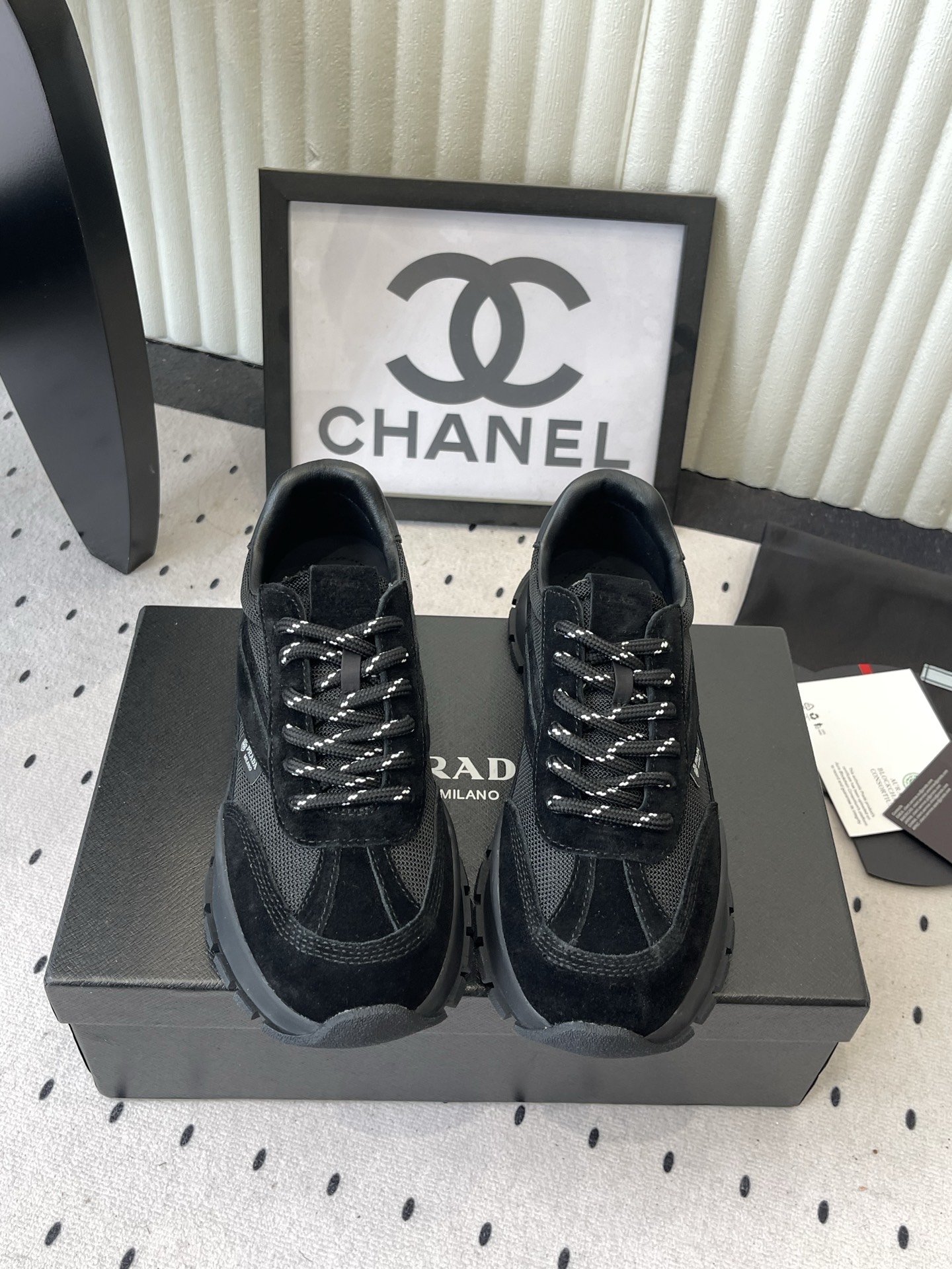 NO:889648,Prada's new casual shoes, top original 1:1 version, can be compared with any version on the market, imported cowhide suede upper, cowhide lining for feet, original TPU outsole Size: 35-41, casual shoes/sports shoes, prada, sneakers, cowhide19860909Prada新款休闲鞋 顶级原版1:1版本 可对比市场任意版本 进口牛皮牛反绒鞋面 牛皮内里垫脚 原版TPU大底 Size: 35-41,休闲鞋/运动鞋,prada,sneakers,cowhide,Women's Shoes