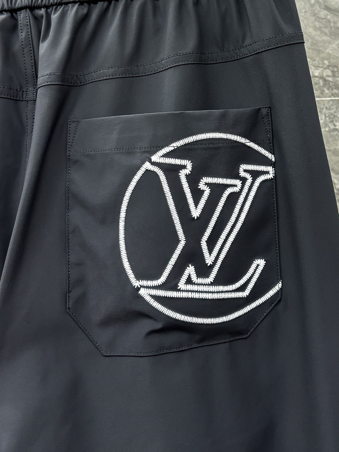 🌟驴家# 2026 天丝锦纶四面弹春夏休闲裤子美学的焕新诠释,演绎浓郁的格调型时尚风范,细节感和设计感强