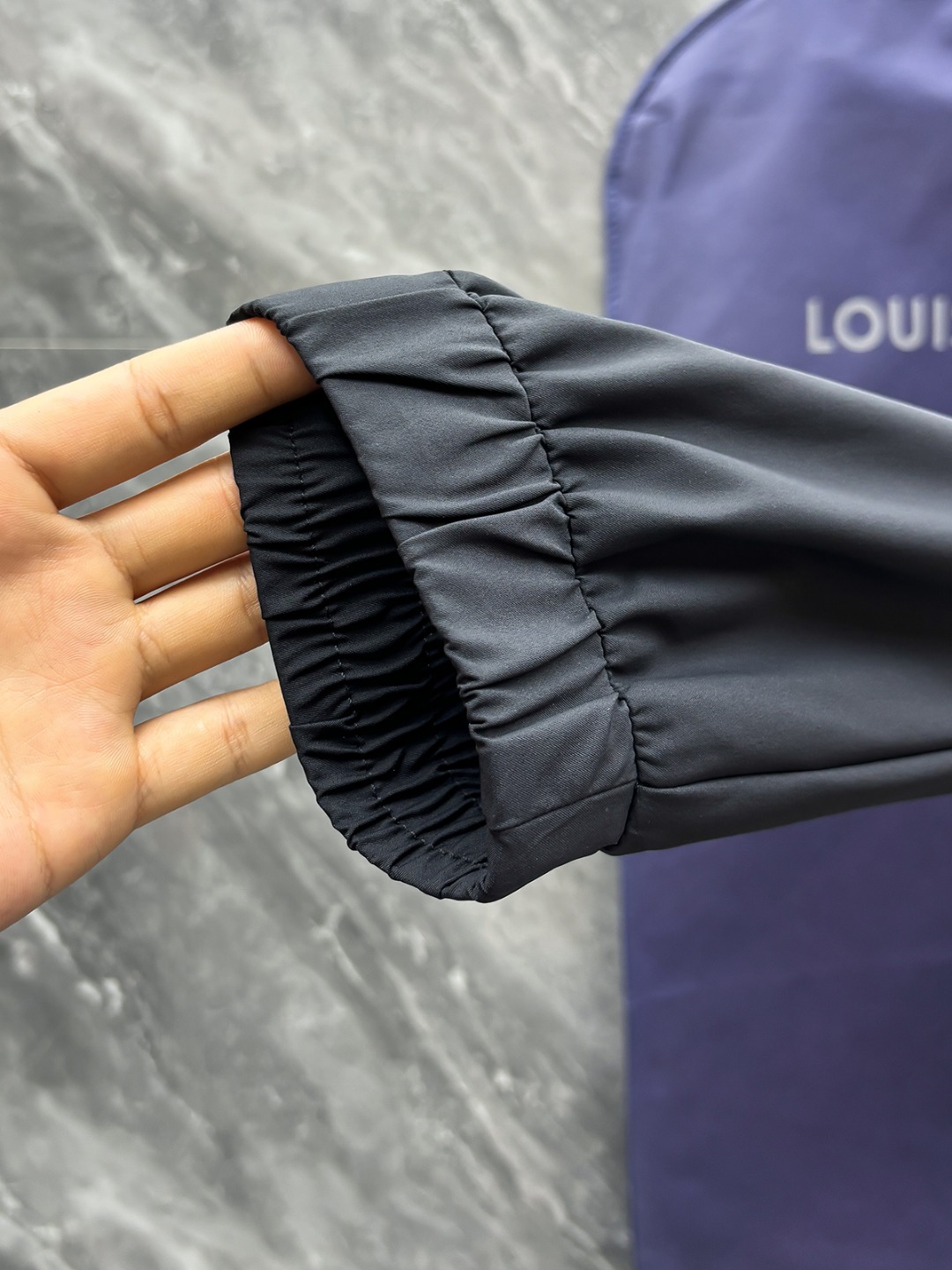 🌟驴家# 2026 天丝锦纶四面弹春夏休闲裤子美学的焕新诠释,演绎浓郁的格调型时尚风范,细节感和设计感强