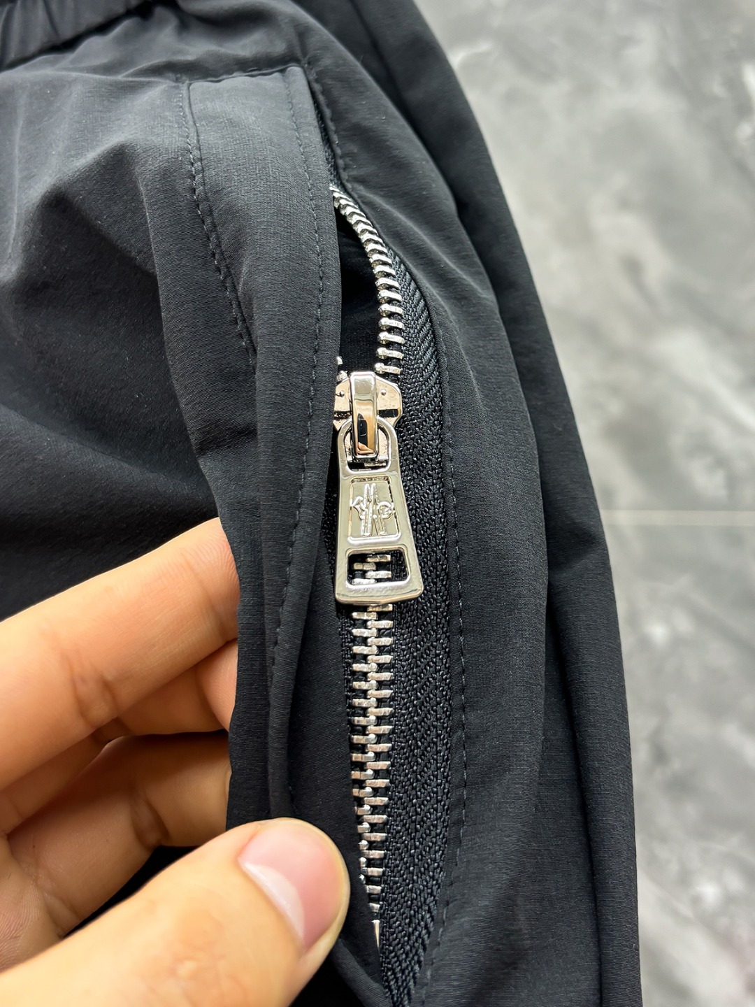 🌟MON# 2026 天丝锦纶四面弹春夏休闲裤子美学的焕新诠释,演绎浓郁的格调型时尚风范,细节感和设计感