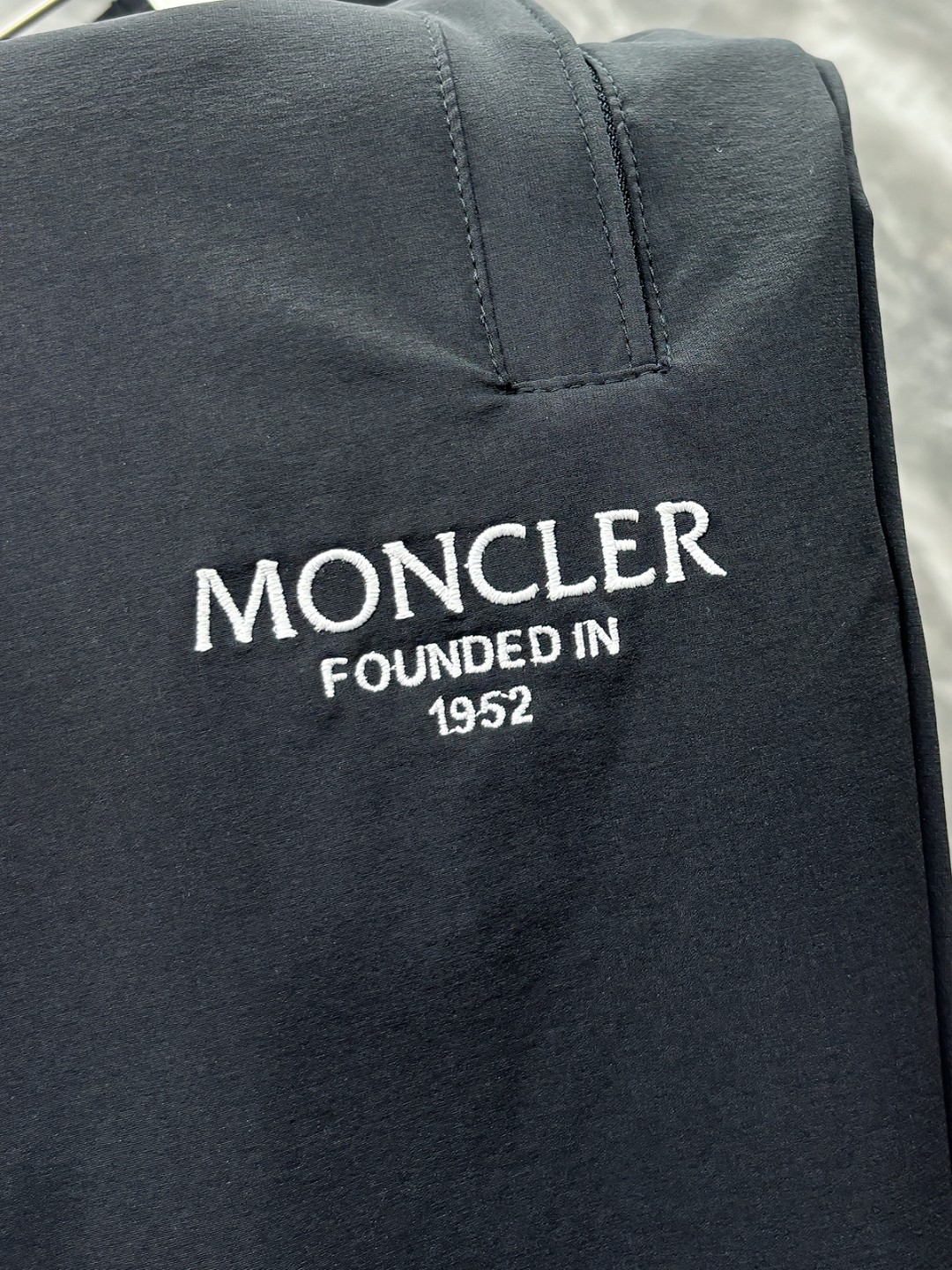 🌟MON# 2026 天丝锦纶四面弹春夏休闲裤子美学的焕新诠释,演绎浓郁的格调型时尚风范,细节感和设计感