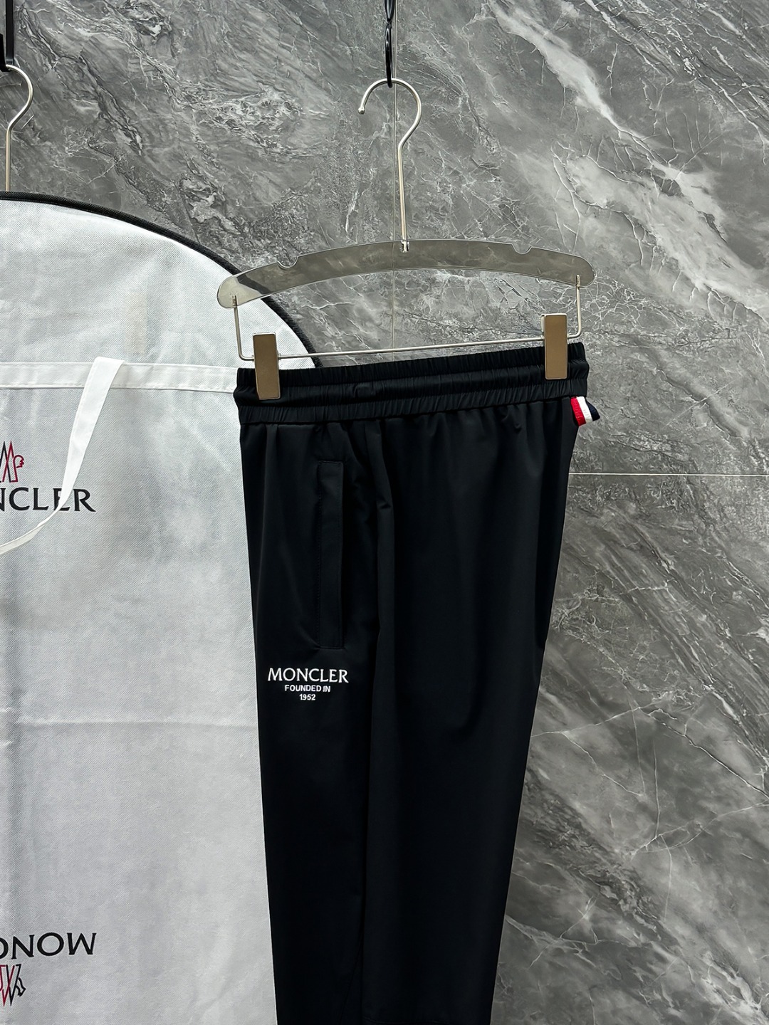 🌟MON# 2026 天丝锦纶四面弹春夏休闲裤子美学的焕新诠释,演绎浓郁的格调型时尚风范,细节感和设计感