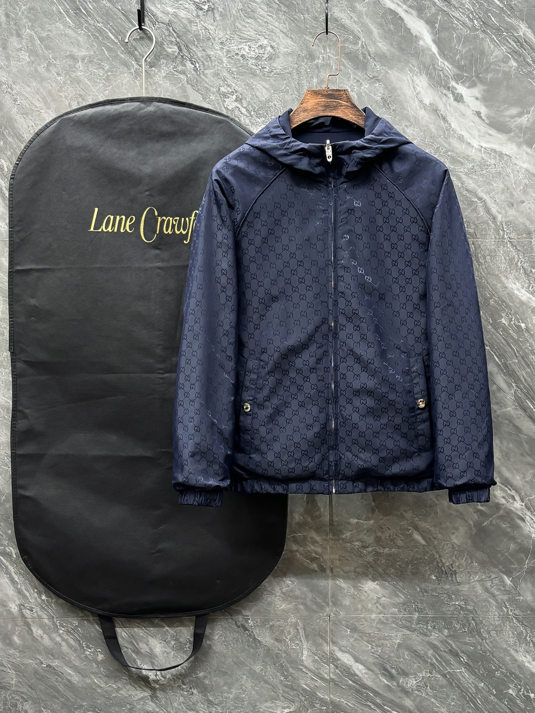 Chaqueta Reversible Gucci para Hombre: Estilo y Confort en Cada Detalle