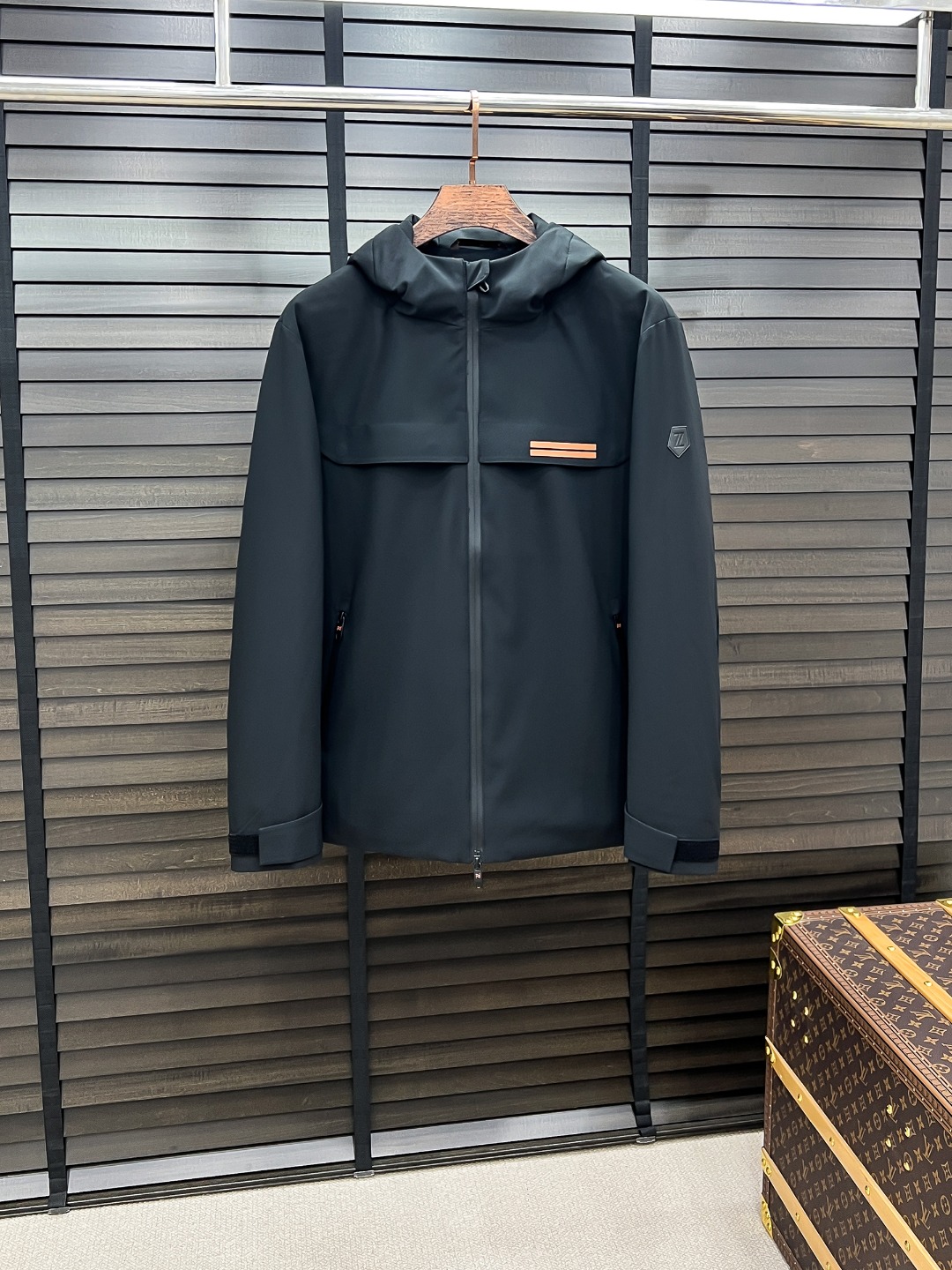Zegna Men's Lightweight Hooded Down Jacket - Italian Style & Comfort 2 o 1j2unipm81lpv13md1kdgaq6ktf1