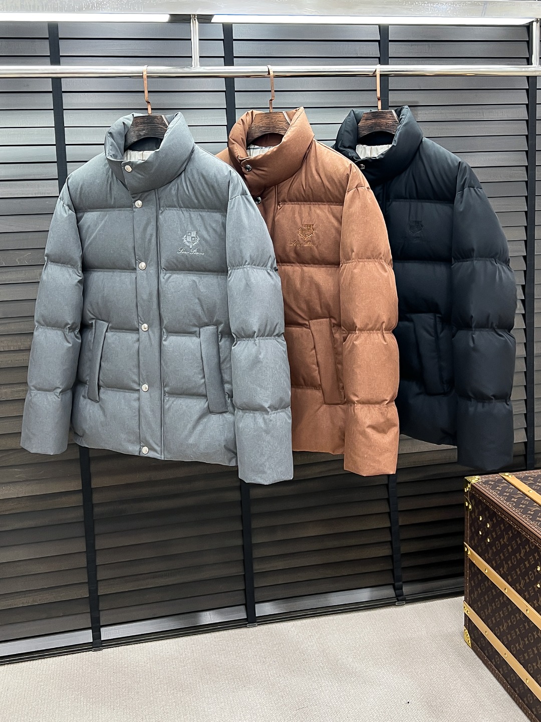 Loro Piana Men's Lightweight Goose Down Padded Gilet Jacket 4 o 1j314e8hr1aq313571r7013n815590