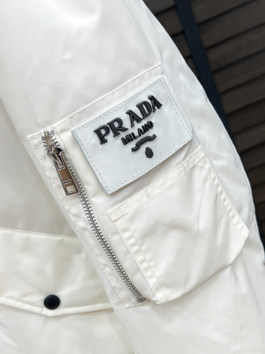 Prada Men's White Down Lightweight Jacket Fashion Stand Collar Coat 6 o 1j315v3kocdhnf12101ogl8j46