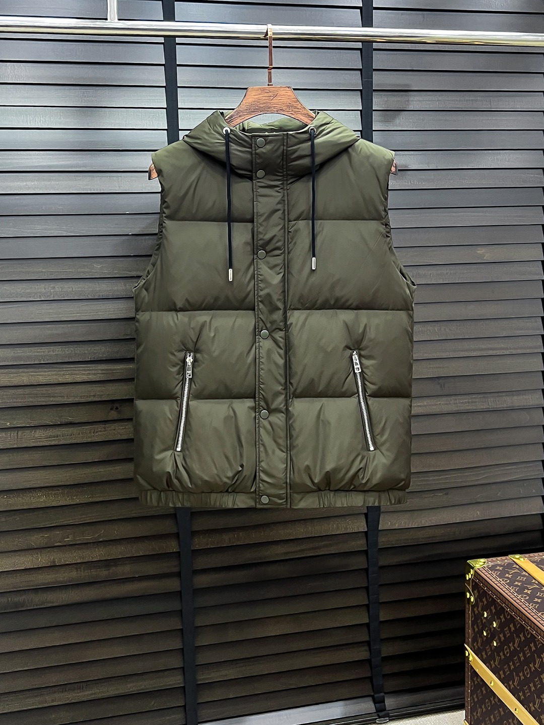 Prada Heren Gewatteerde Bodywarmer met Capuchon - Lichtgewicht en Warm