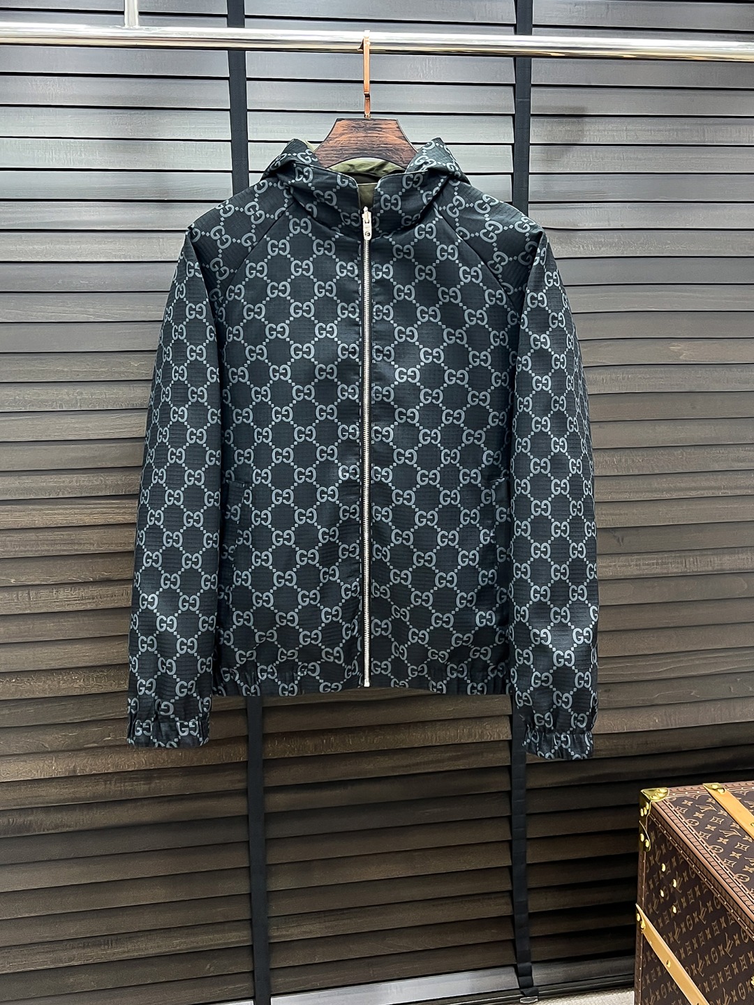 NO:520779,2025 autumn new double-sided jacket Original 1:1 custom hardware accessories are fully imported and customized. Welcome to the counter comparison. Super soft Super heavy fabric has a perfect fit. Pay attention to the super comfortable fabric. Exclusive model. Non-market goods. Same size for men and women. M-XXXL,, jackets & coats, alexander wang198609092025秋款新款双面穿夹克 原版1:1订制五金配件全进口原版定制 欢迎专柜对比 超柔软 超级重面料做工杠杠的版型完美 注意面料超舒服 独家款 非市场货 男女同款尺码M一XXXL,,jackets & coats,alexander wang,Men's clothing