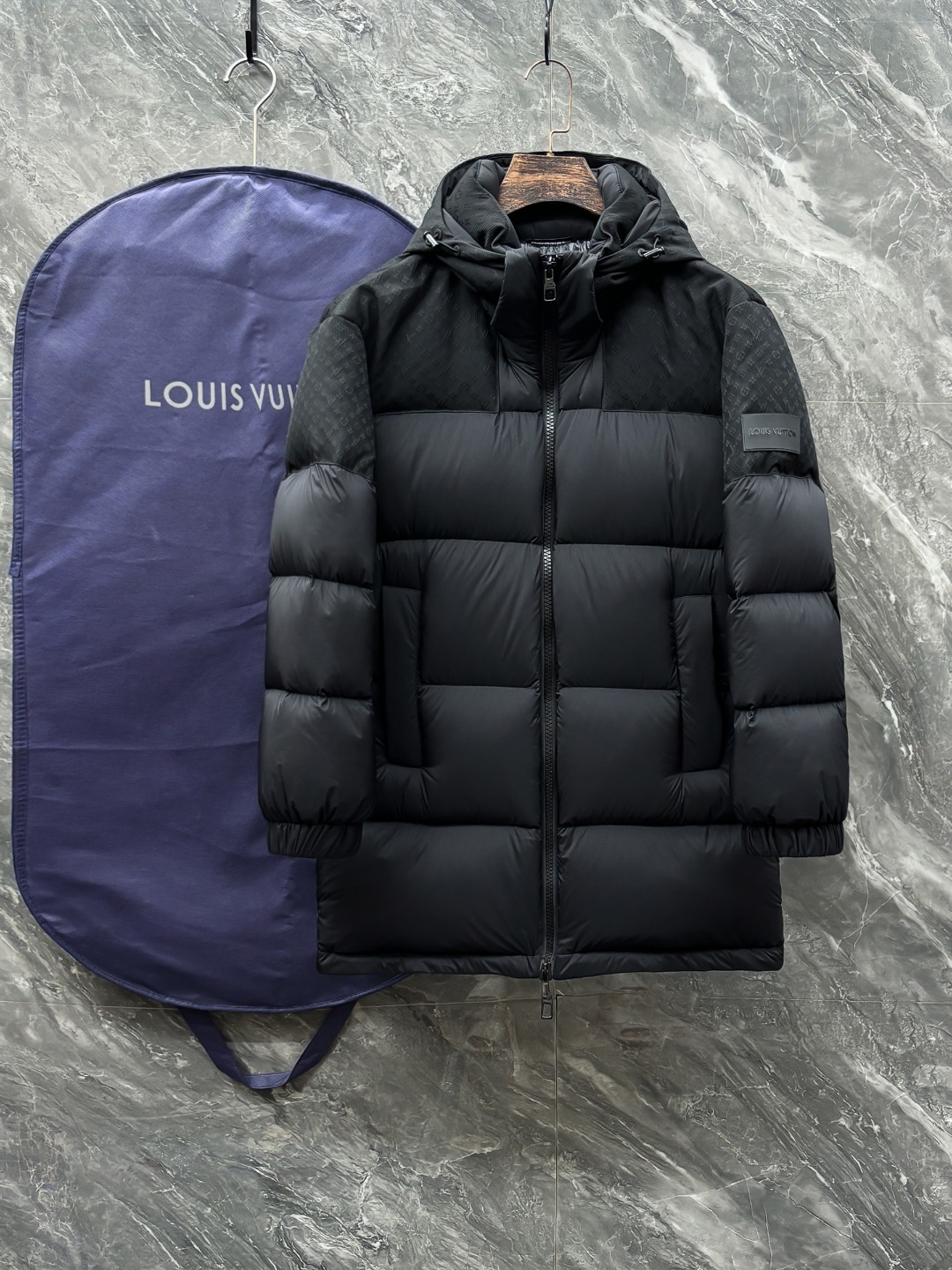 羽C-72 Louis Vuitton-驴家 25秋冬男士时尚连帽长款羽绒服 轻奢时尚休闲风格,轻盈保暖