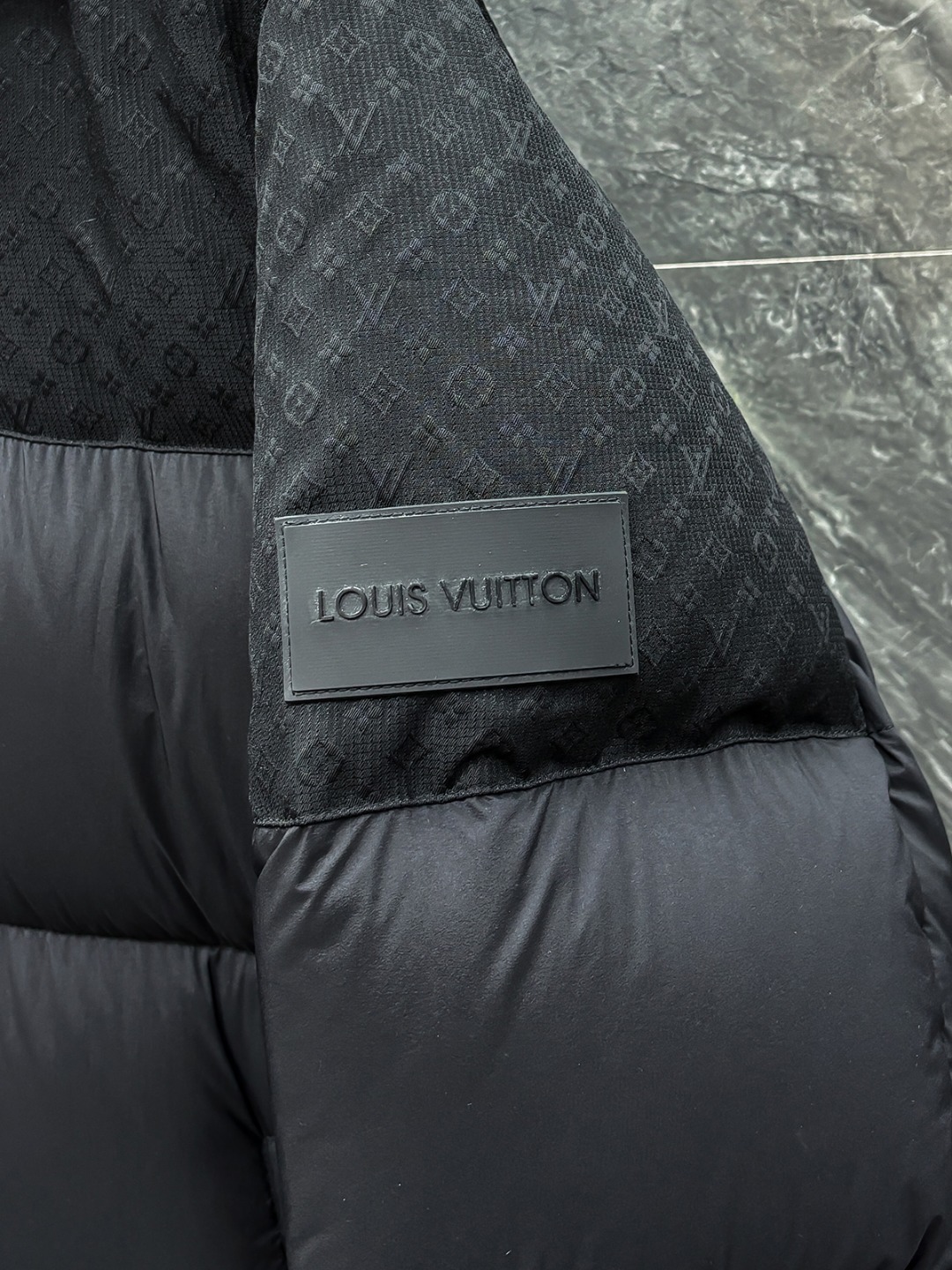 羽C-72 Louis Vuitton-驴家 25秋冬男士时尚连帽长款羽绒服 轻奢时尚休闲风格,轻盈保暖