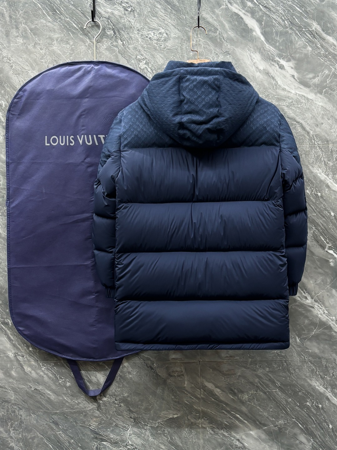羽C-72 Louis Vuitton-驴家 25秋冬男士时尚连帽长款羽绒服 轻奢时尚休闲风格,轻盈保暖