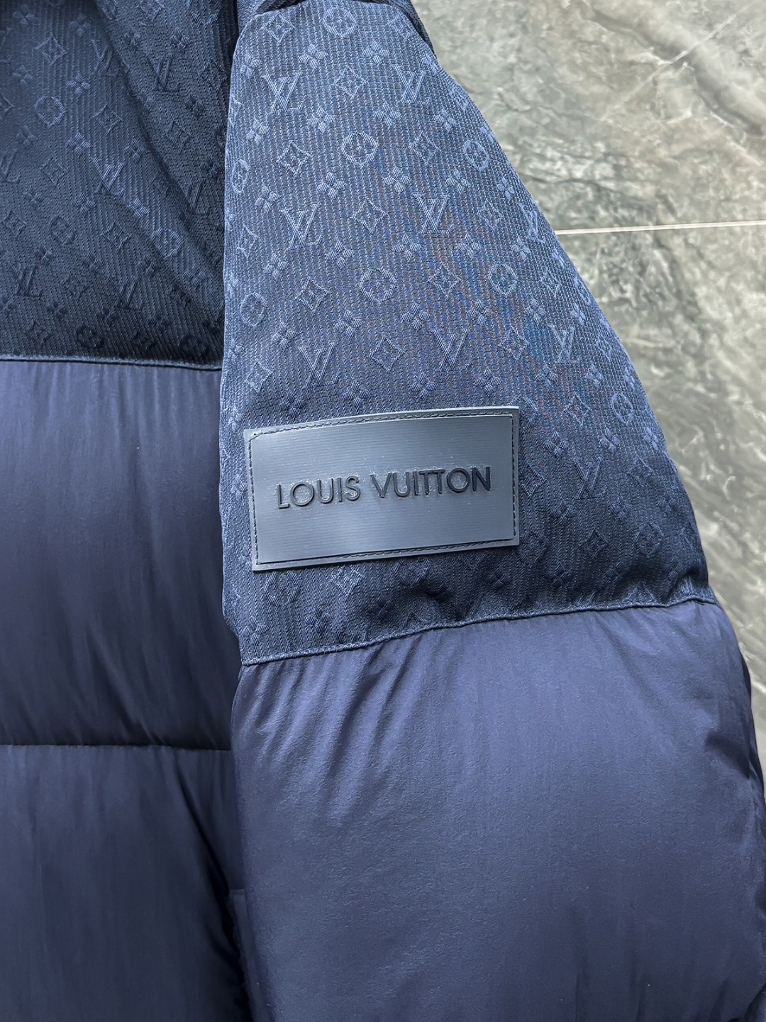 羽C-72 Louis Vuitton-驴家 25秋冬男士时尚连帽长款羽绒服 轻奢时尚休闲风格,轻盈保暖