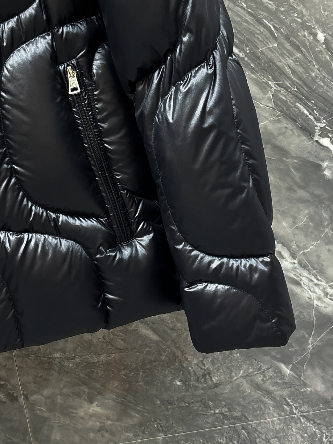 羽C-63 Moncler-蒙口 25秋冬男士时尚羽绒服 轻奢时尚休闲风格,轻盈保暖柔软!低调系列时尚百