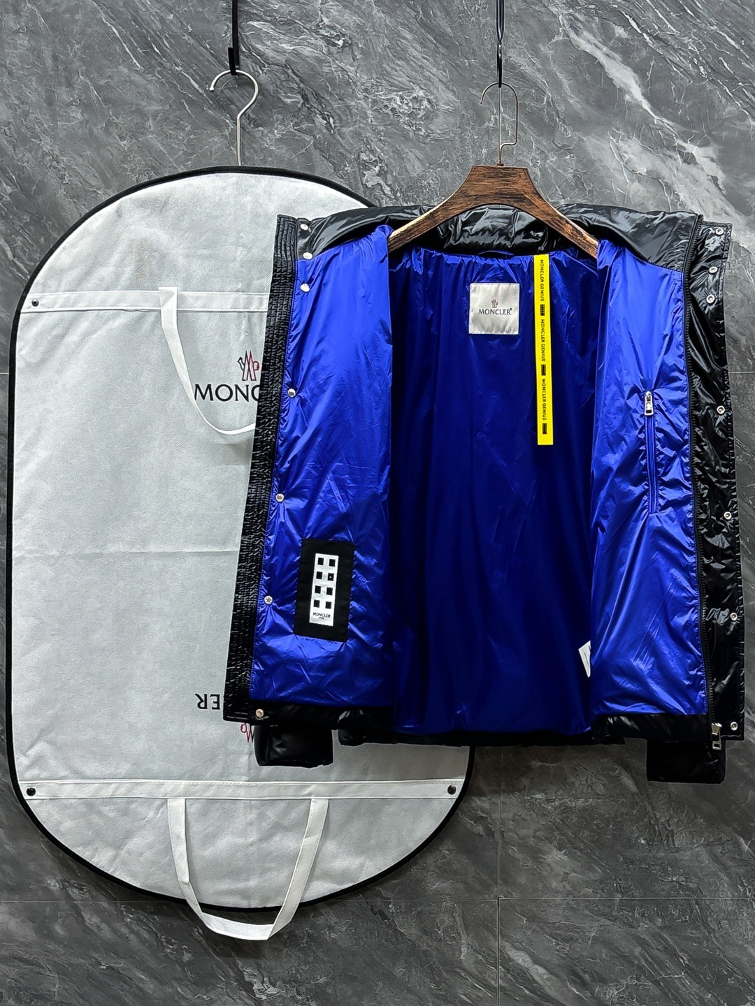 羽C-63 Moncler-蒙口 25秋冬男士时尚羽绒服 轻奢时尚休闲风格,轻盈保暖柔软!低调系列时尚百