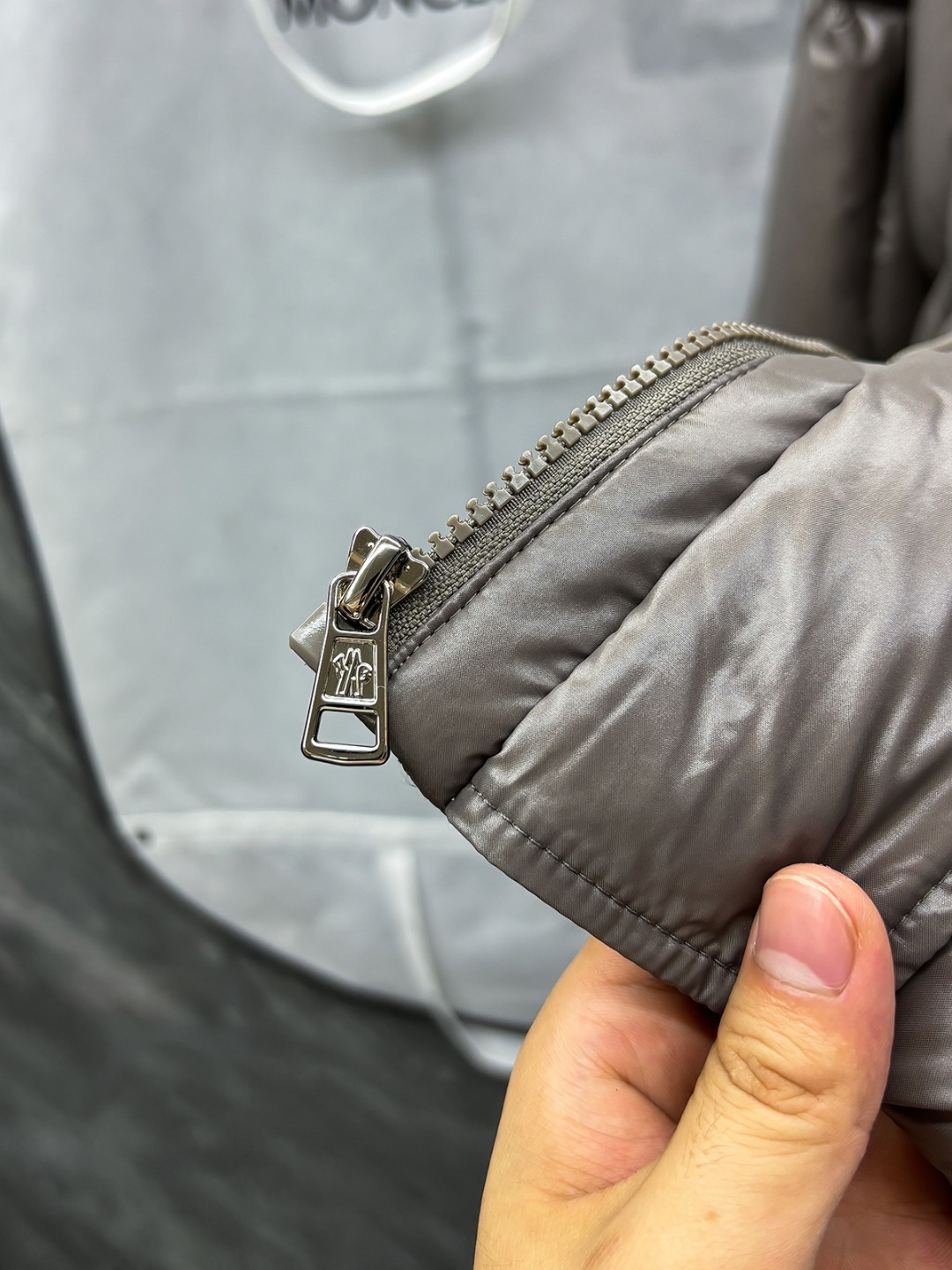 羽C-63 Moncler-蒙口 25秋冬男士时尚羽绒服 轻奢时尚休闲风格,轻盈保暖柔软!低调系列时尚百