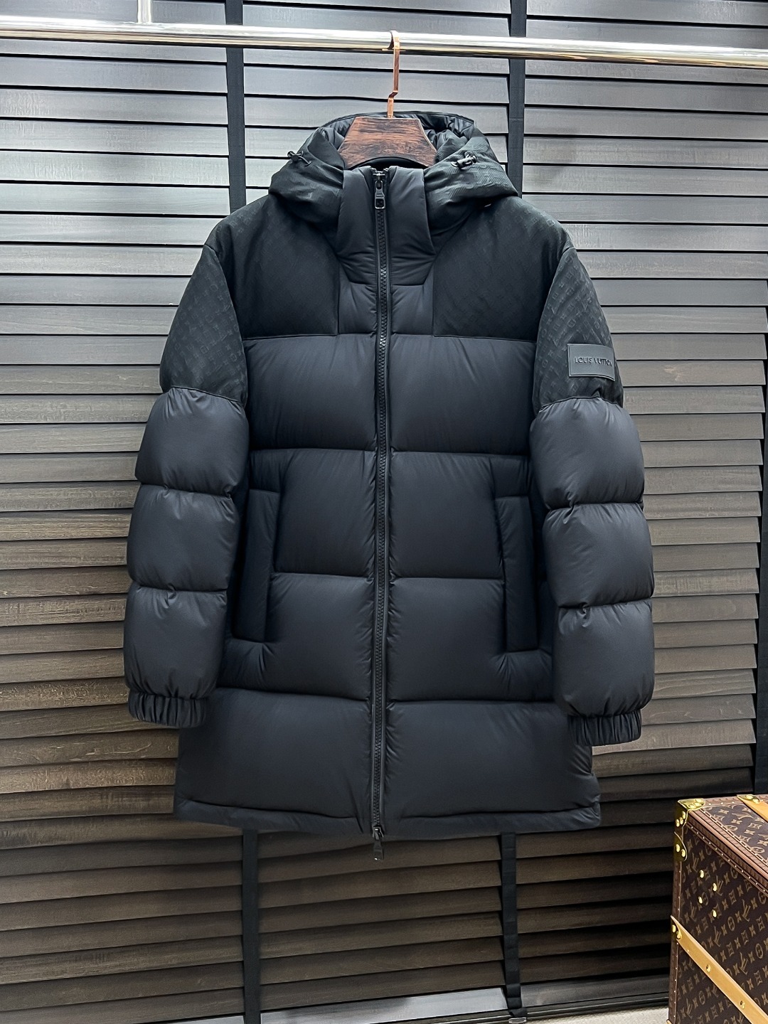 羽C-72 Louis Vuitton-驴家 25秋冬男士时尚连帽长款羽绒服 轻奢时尚休闲风格,轻盈保暖