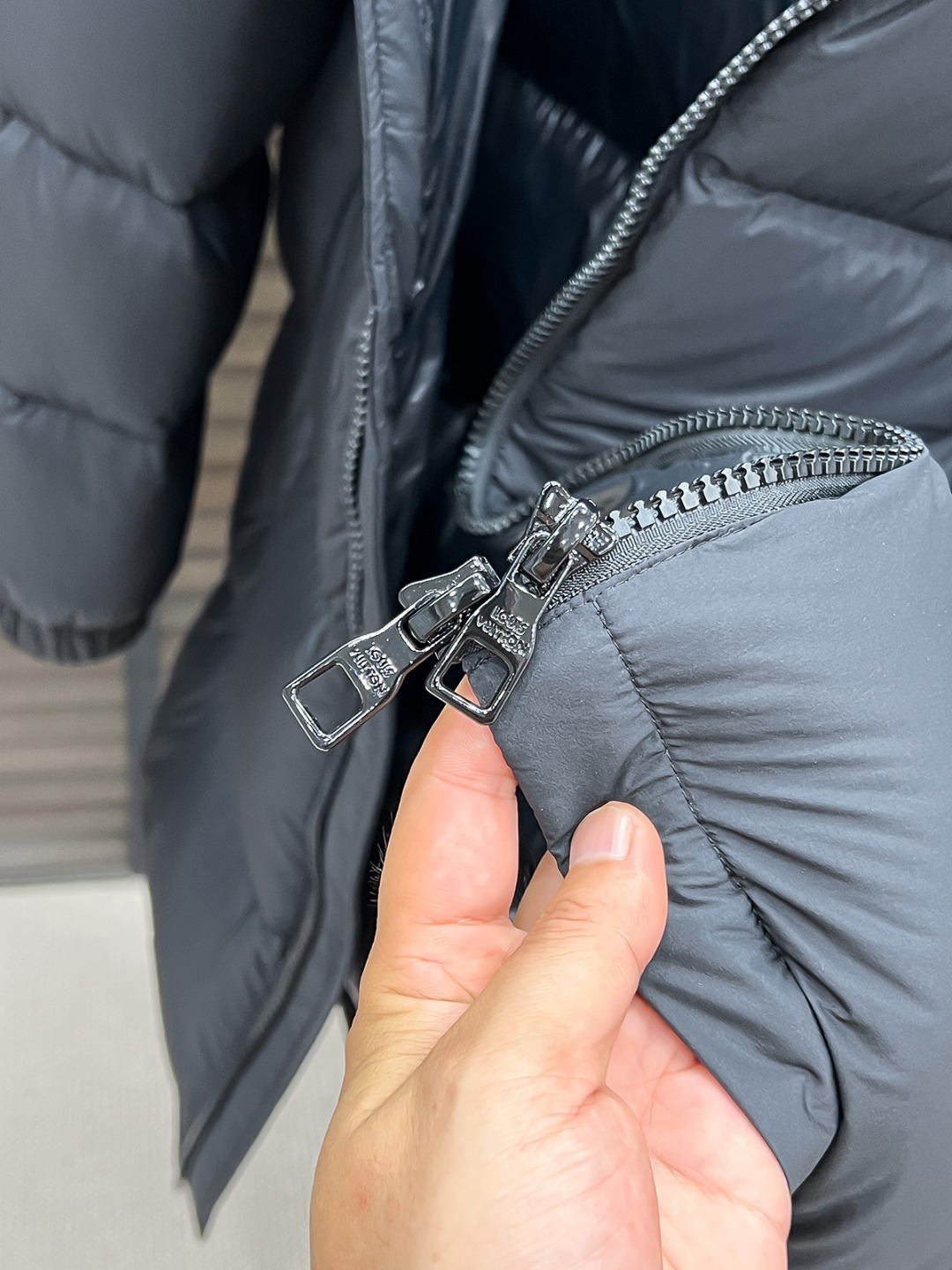 羽C-72 Louis Vuitton-驴家 25秋冬男士时尚连帽长款羽绒服 轻奢时尚休闲风格,轻盈保暖