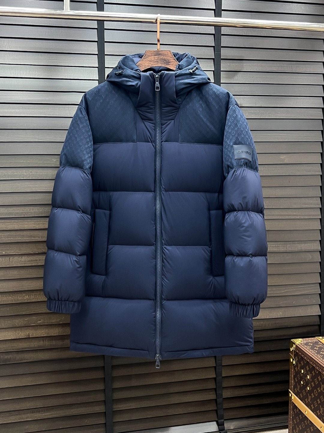羽C-72 Louis Vuitton-驴家 25秋冬男士时尚连帽长款羽绒服 轻奢时尚休闲风格,轻盈保暖
